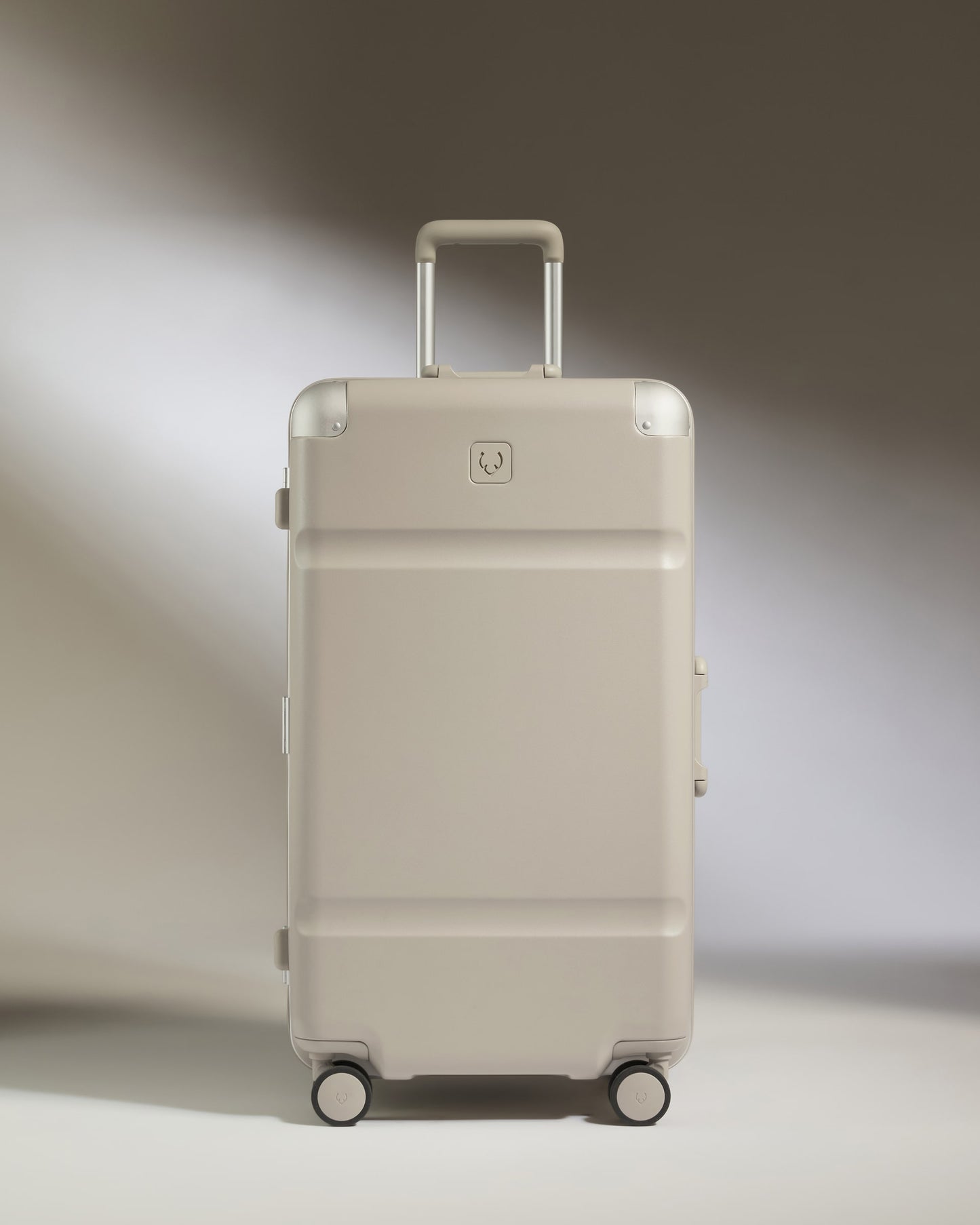 Trunk Luggage in Sandstone - Heritage Stripe