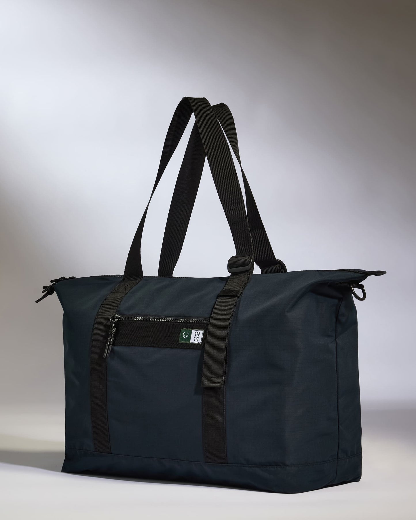 Essential Weekender Bag in Navy