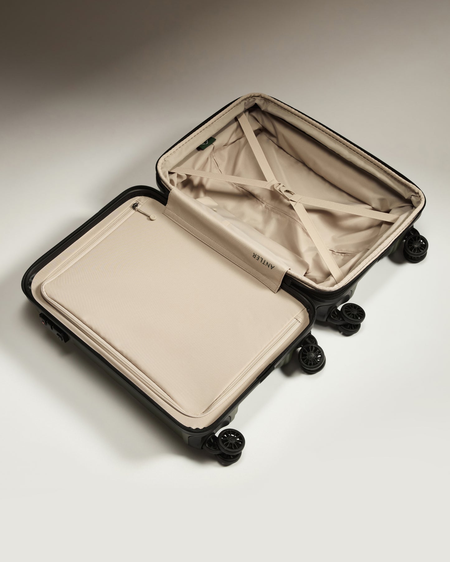 Expandable Carry-on Luggage Set in Pine - Logo