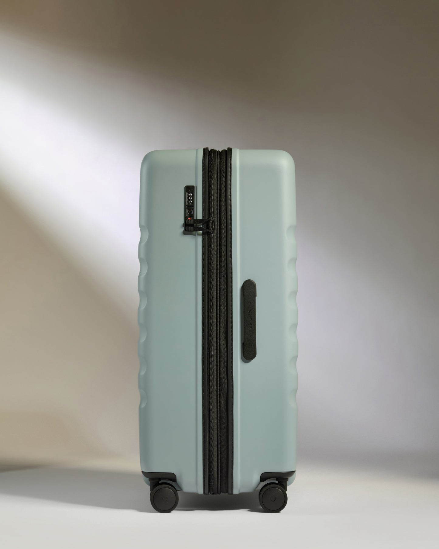 Large Luggage in Mist Blue - Icon Stripe
