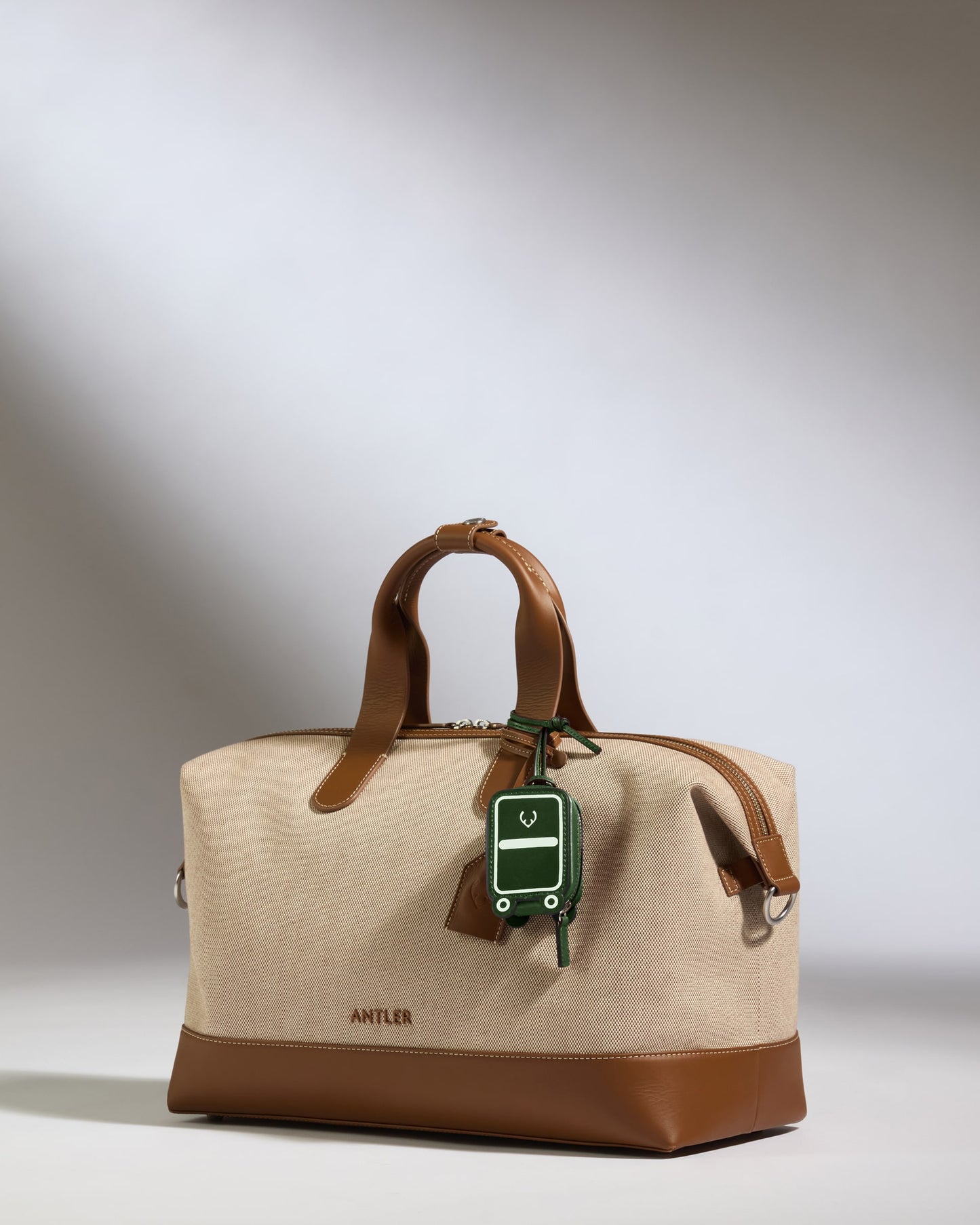 Heritage Leather AirPods Case in Green