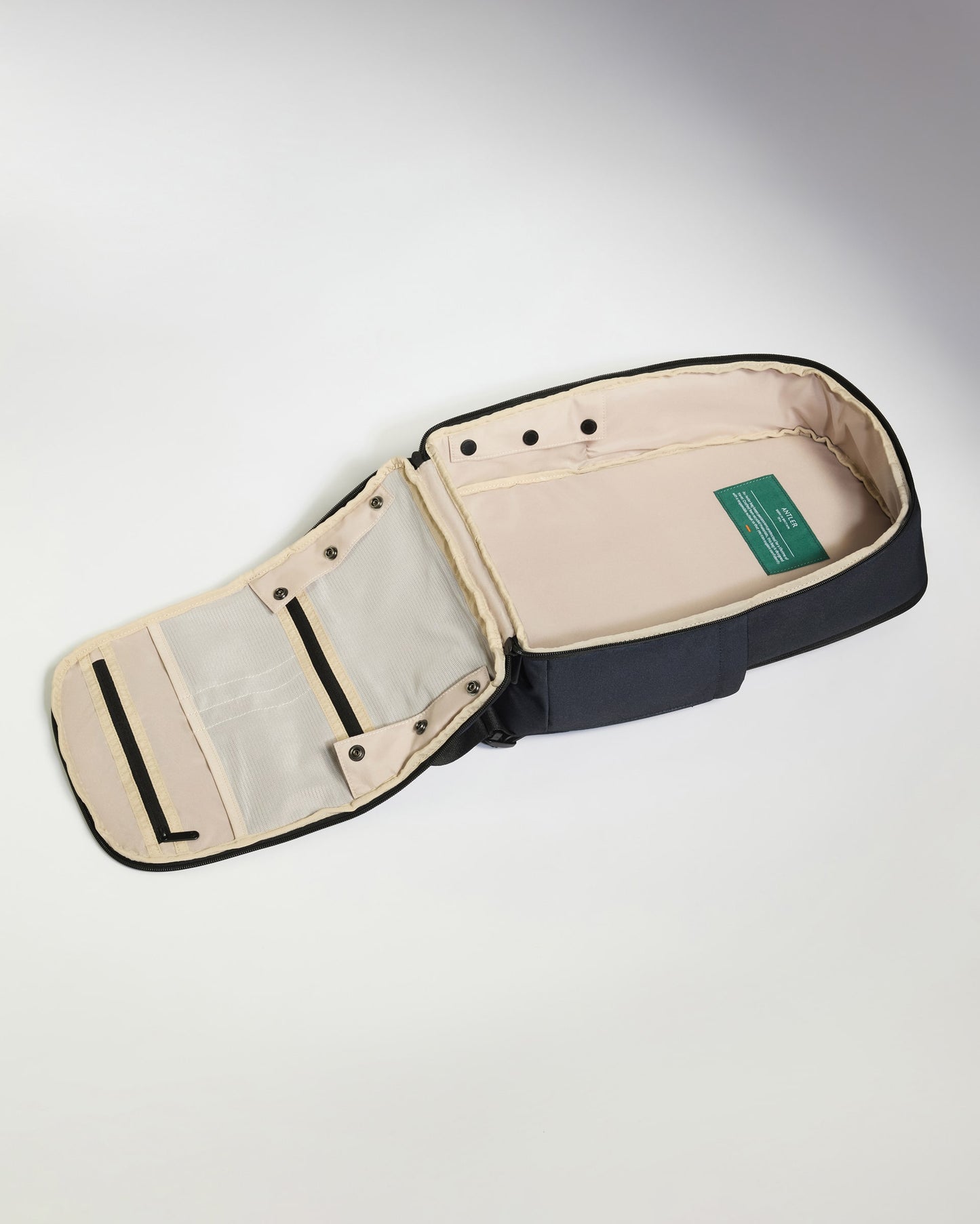 Backpack in Navy - Urban Light