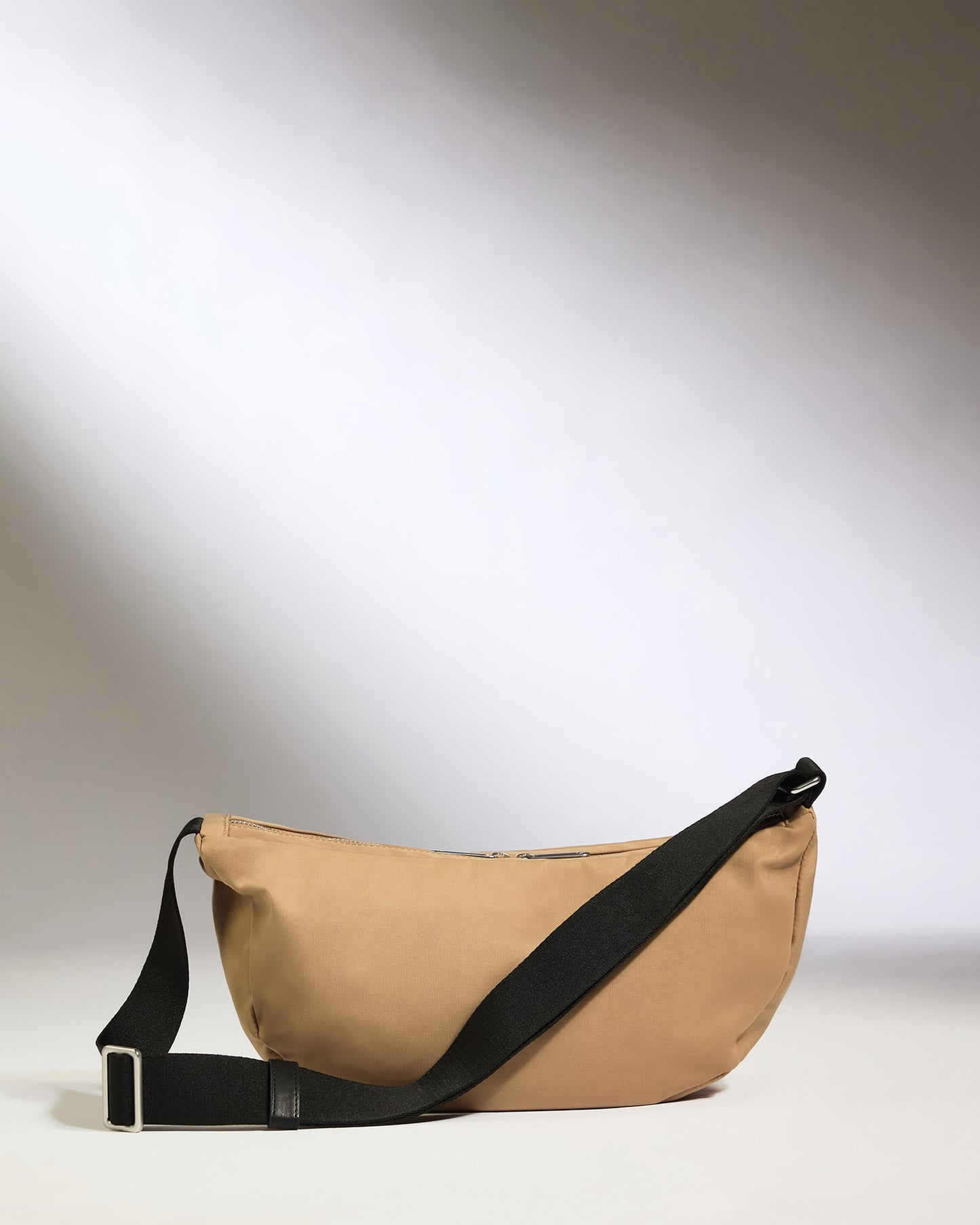 Icon Slingbag in Sand