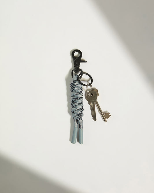 Discovery Keyring in Mist Blue