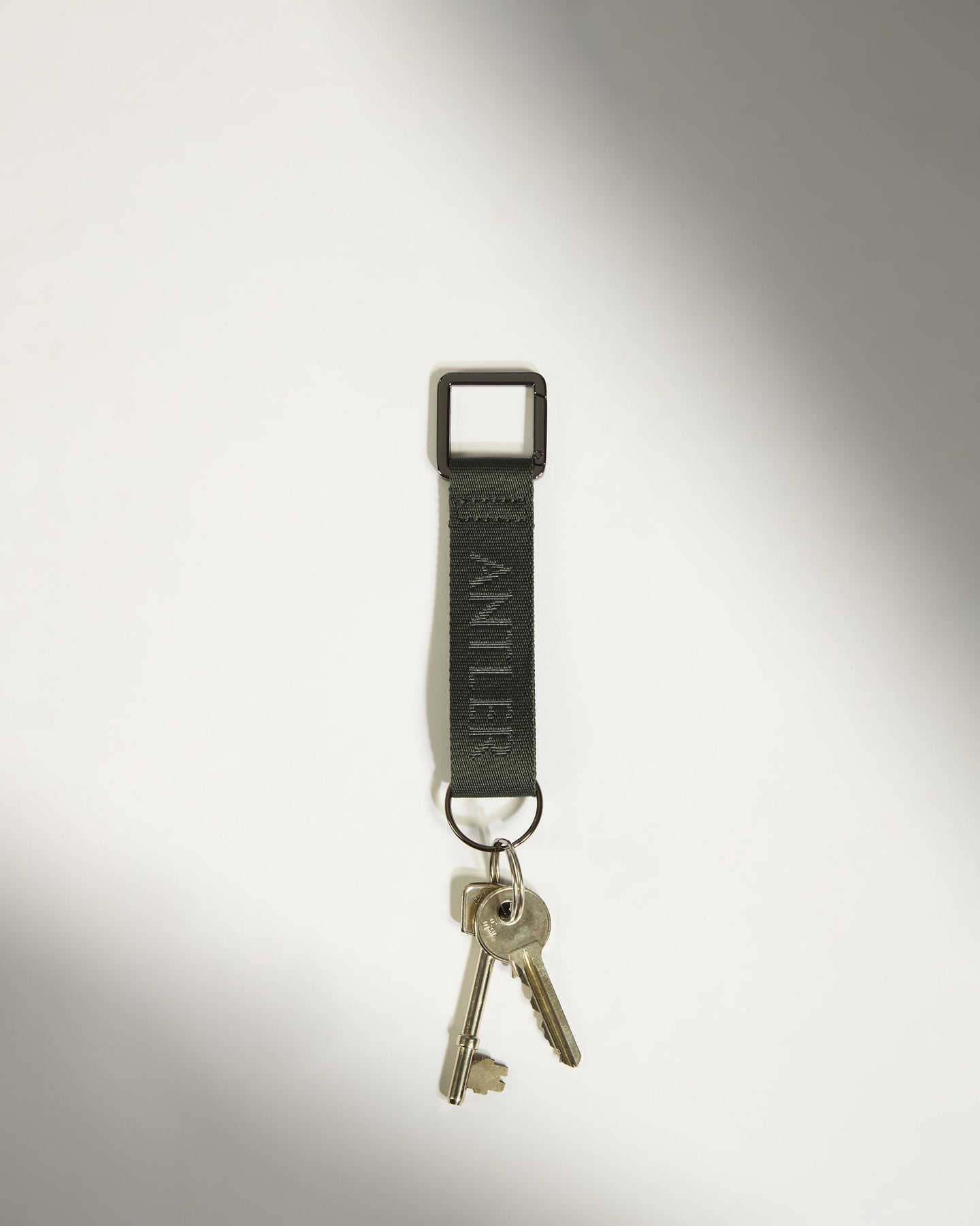 Icon Keyring in Dark Khaki Green