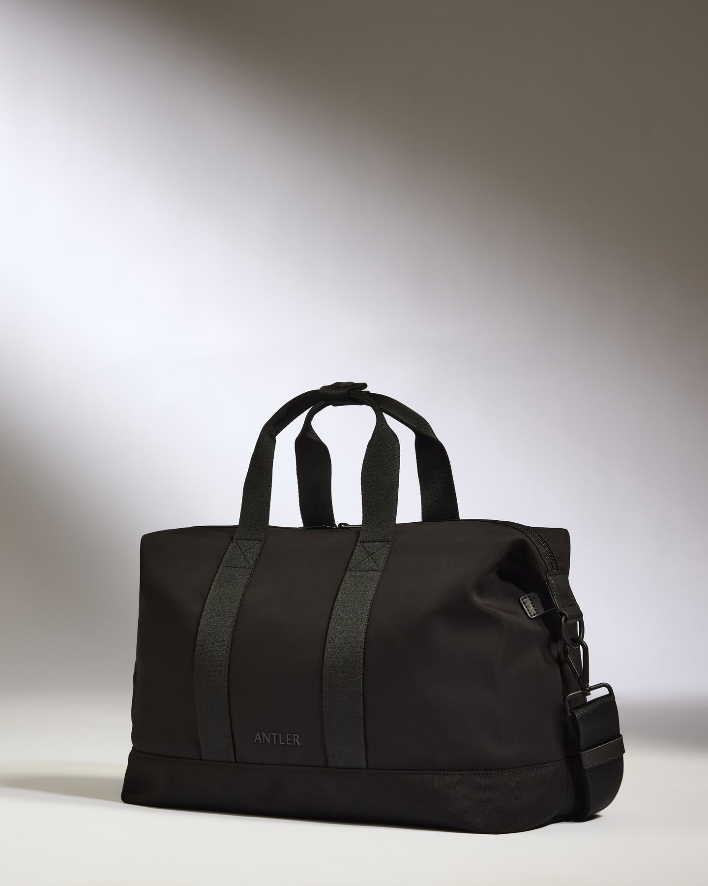 Icon Overnight Bag in Black
