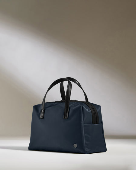 Chelsea overnight bag in navy