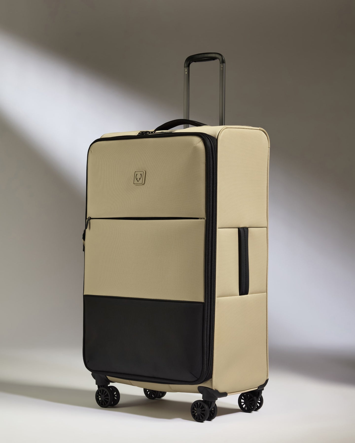 Lightest Large Luggage in Sand - Soft Stripe 2.0