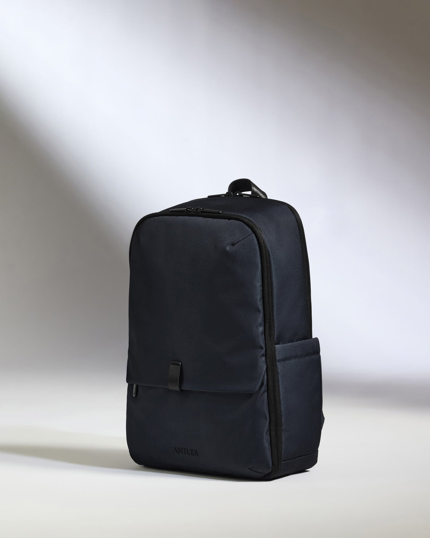 Backpack in Navy - Urban Light
