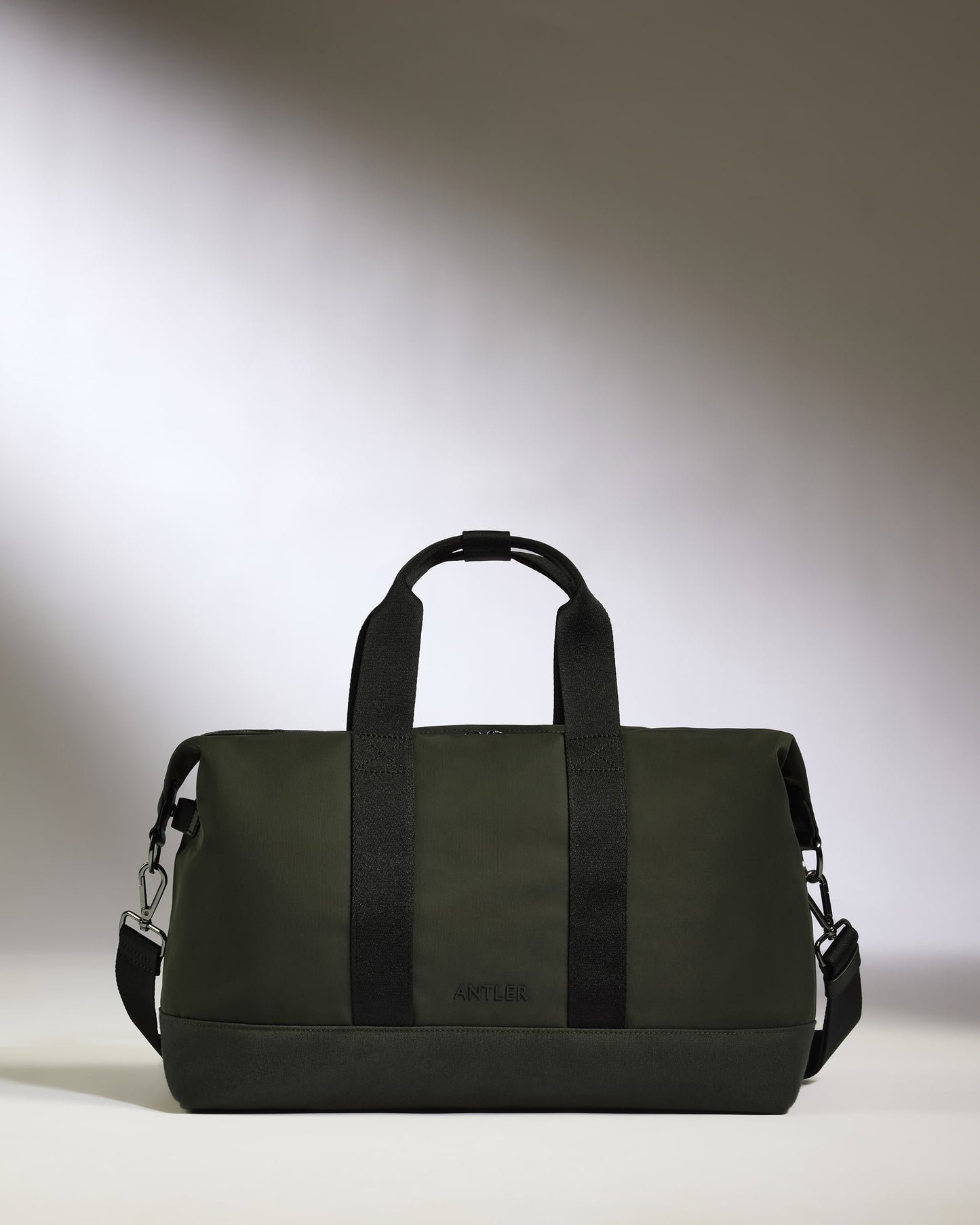 Icon Overnight Bag in Dark Khaki Green