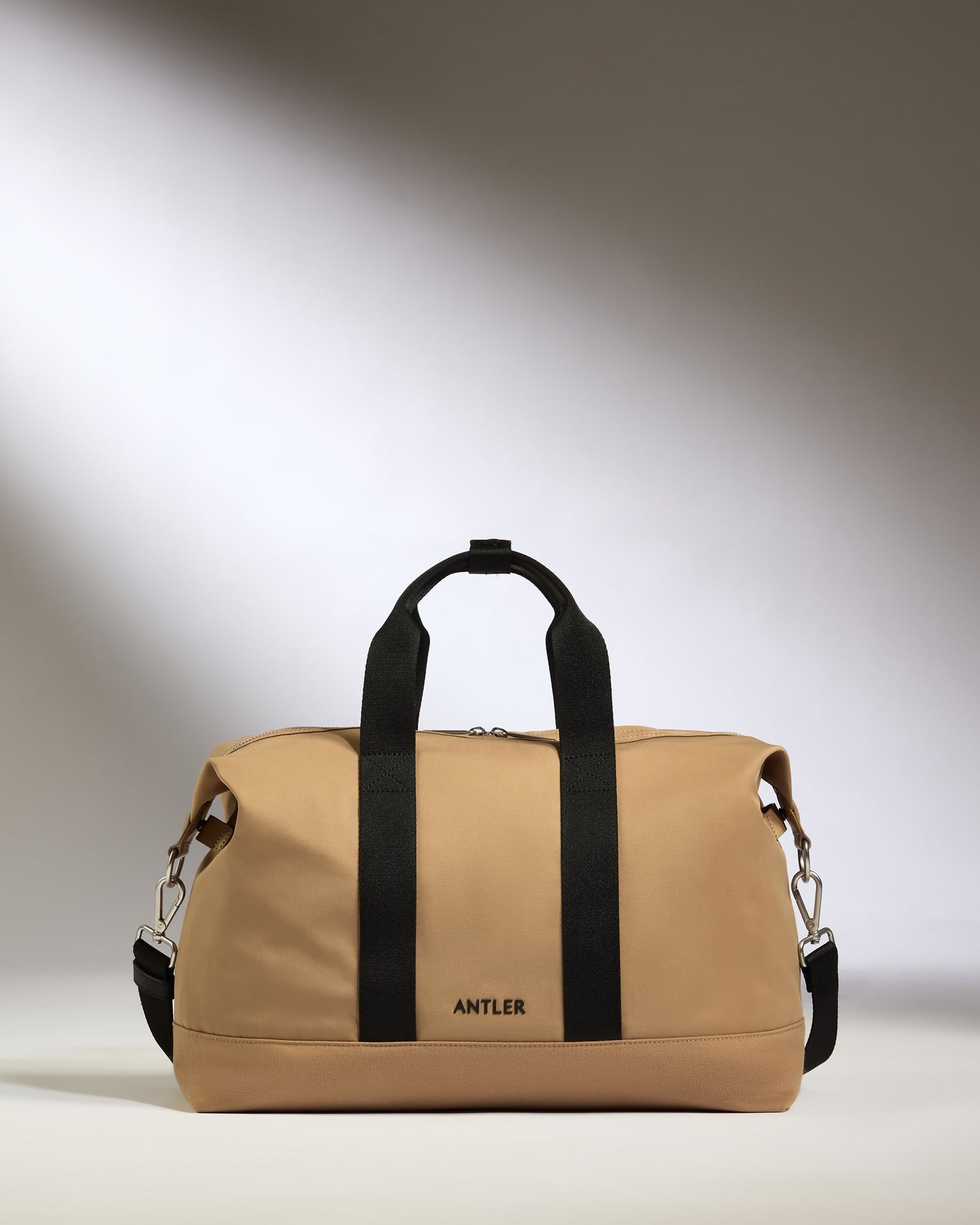 Icon Overnight Bag in Sand