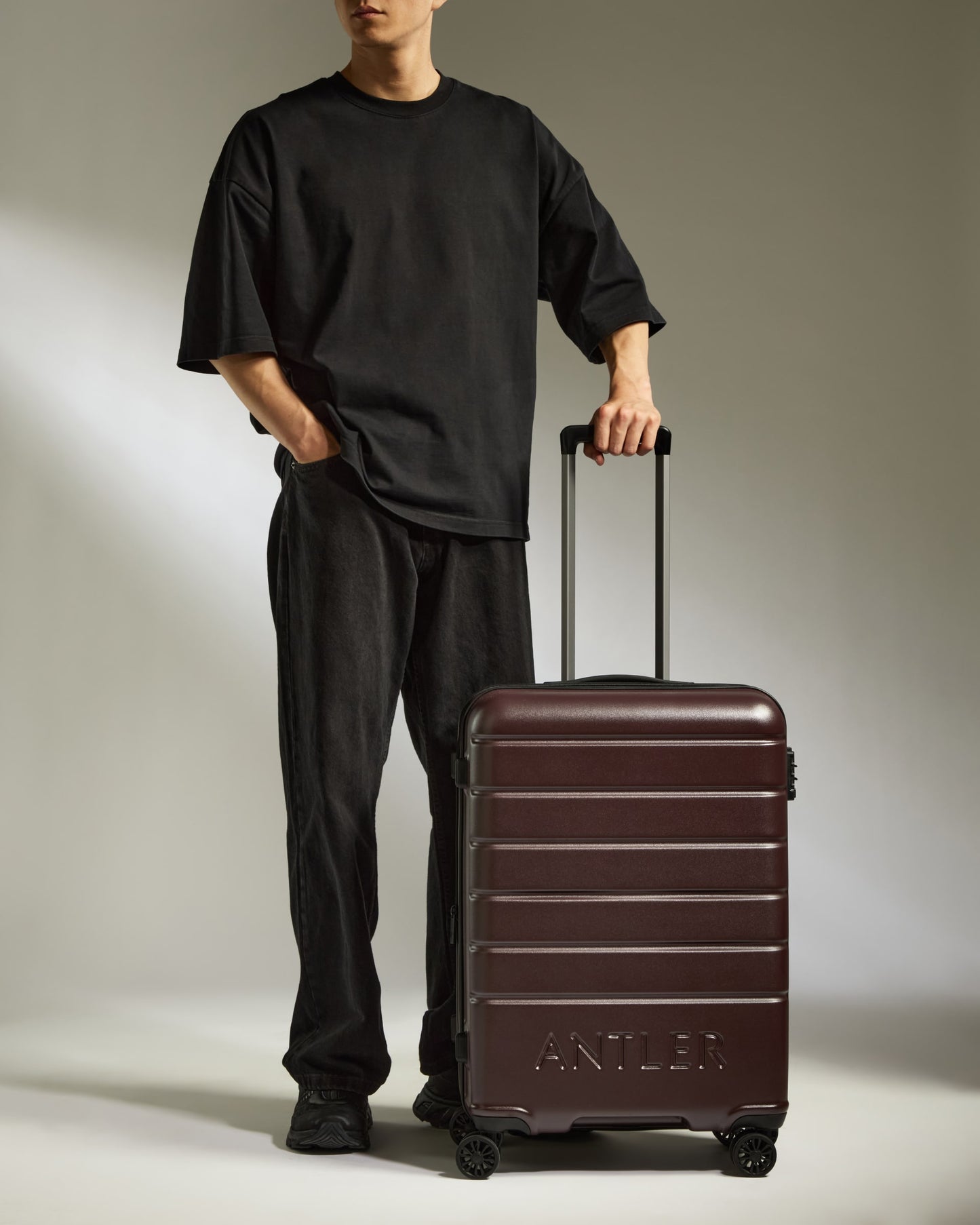 Medium Luggage in Cedar Brown - Logo