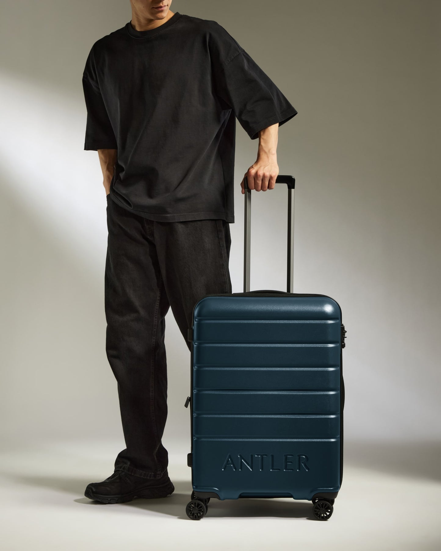 Medium Luggage in Mid Blue - Logo