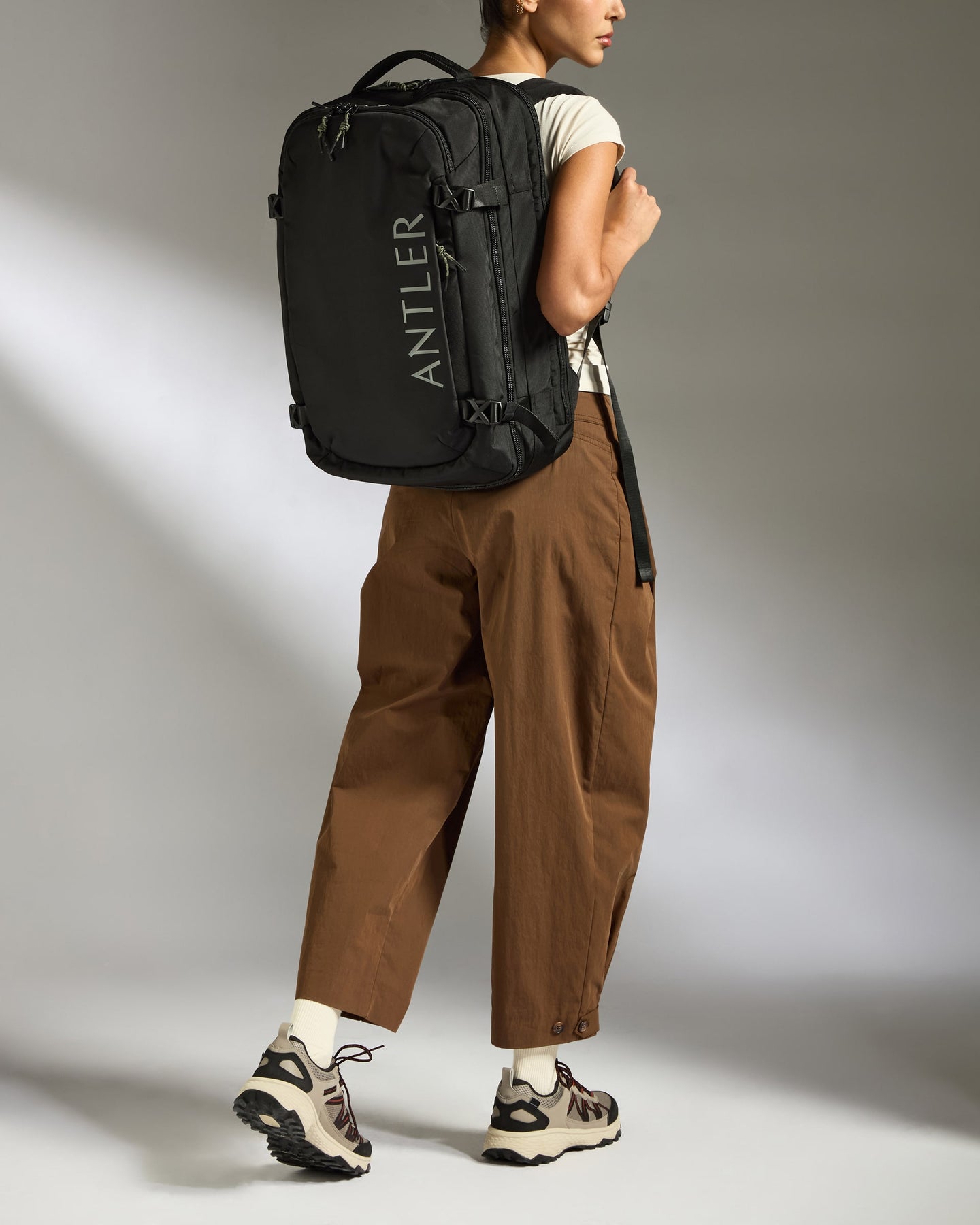 Discovery 45L Backpack in Black