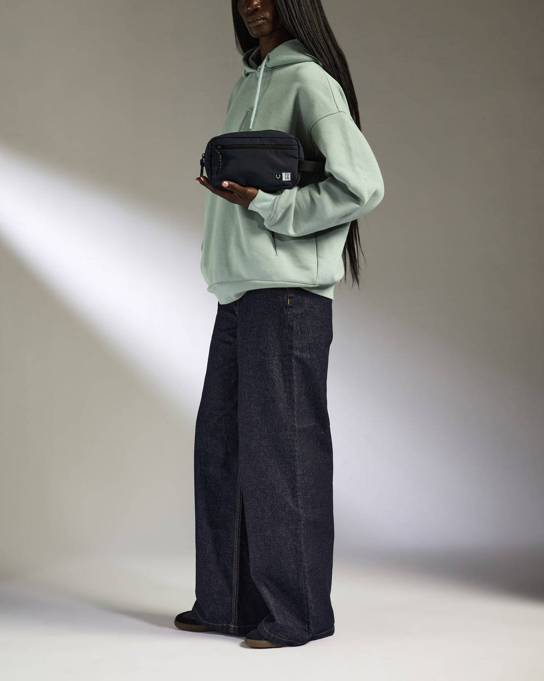 Essential Wash Bag in Navy | Travel Accessories & Travel Toiletry Bag ...