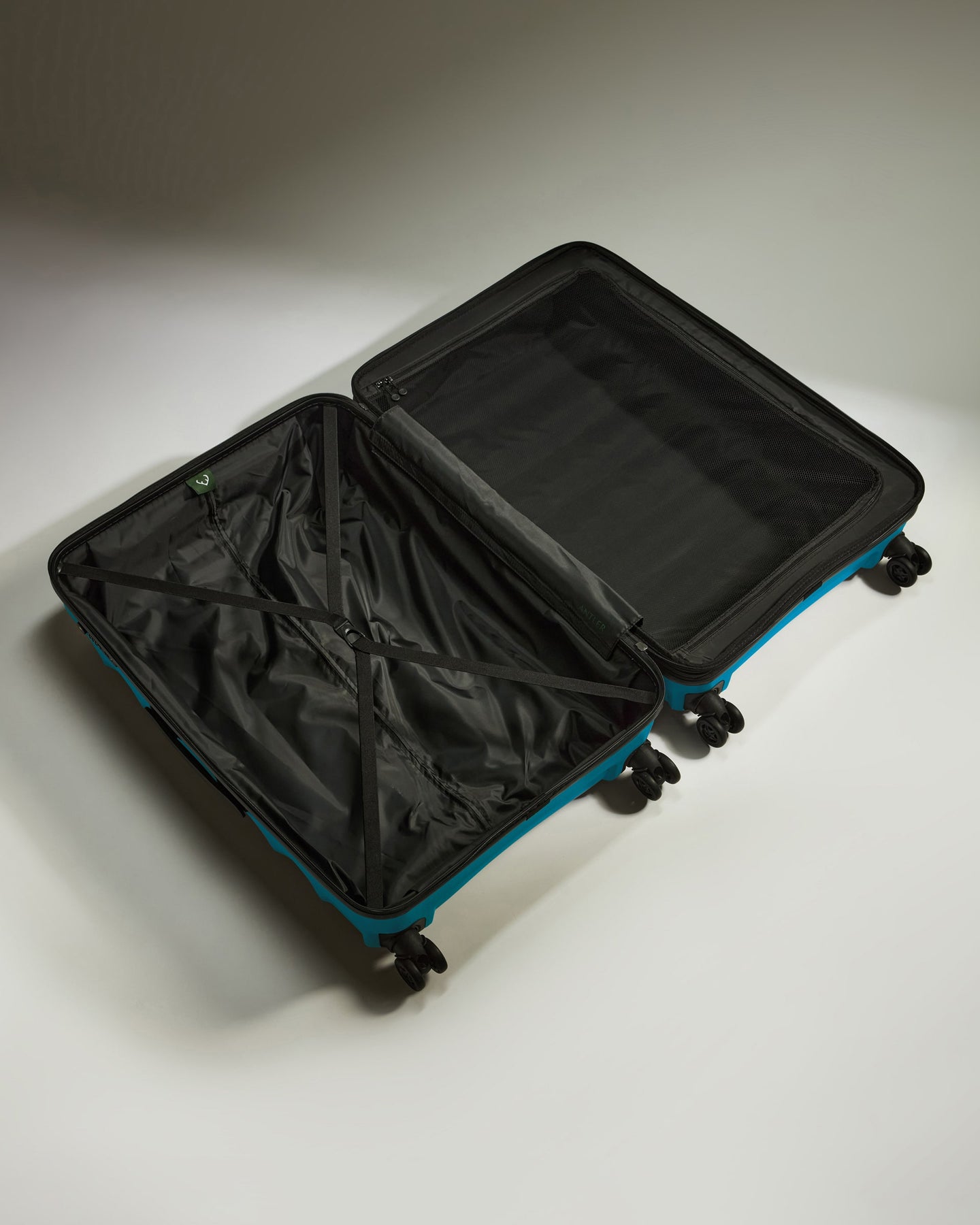 Large Luggage in Marine Blue - Juno