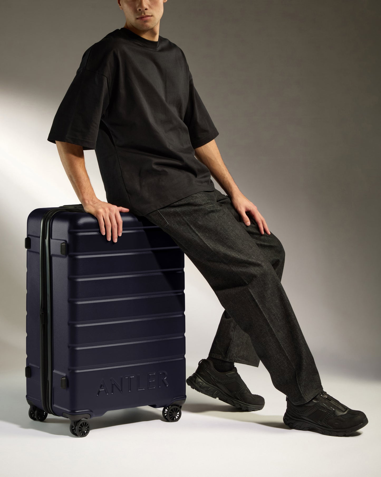 Large Luggage in Dark Purple - Logo