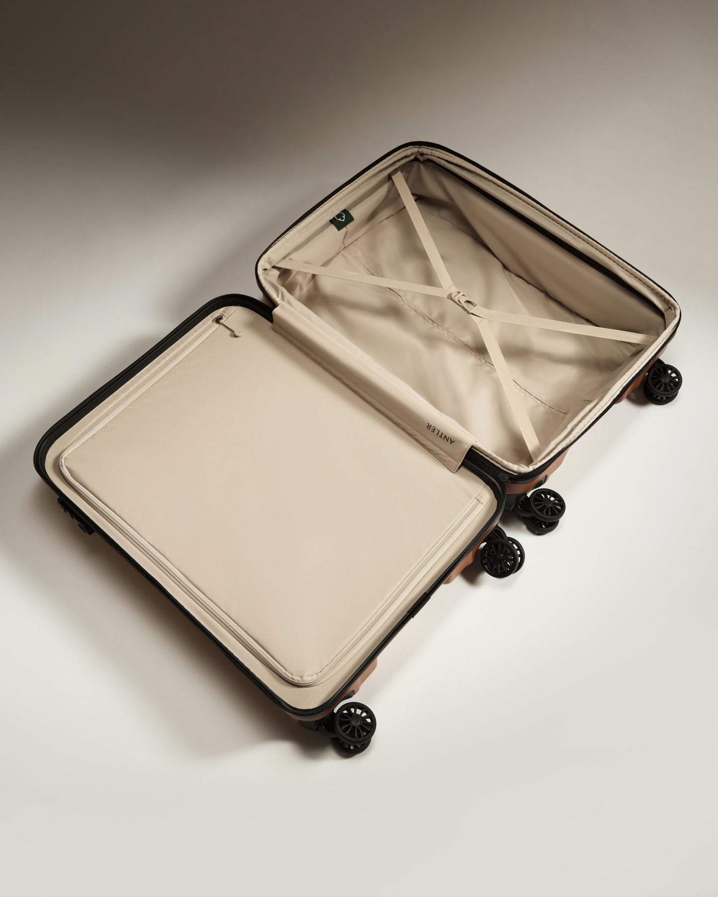 Medium Luggage in Amber - Logo