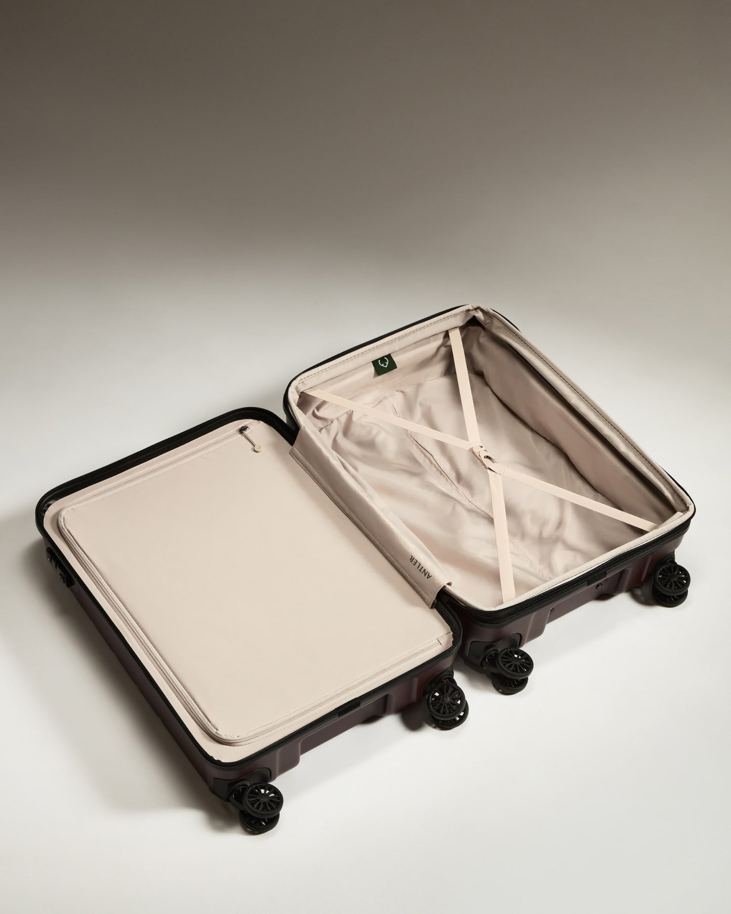 Medium Luggage in Cedar Brown - Logo