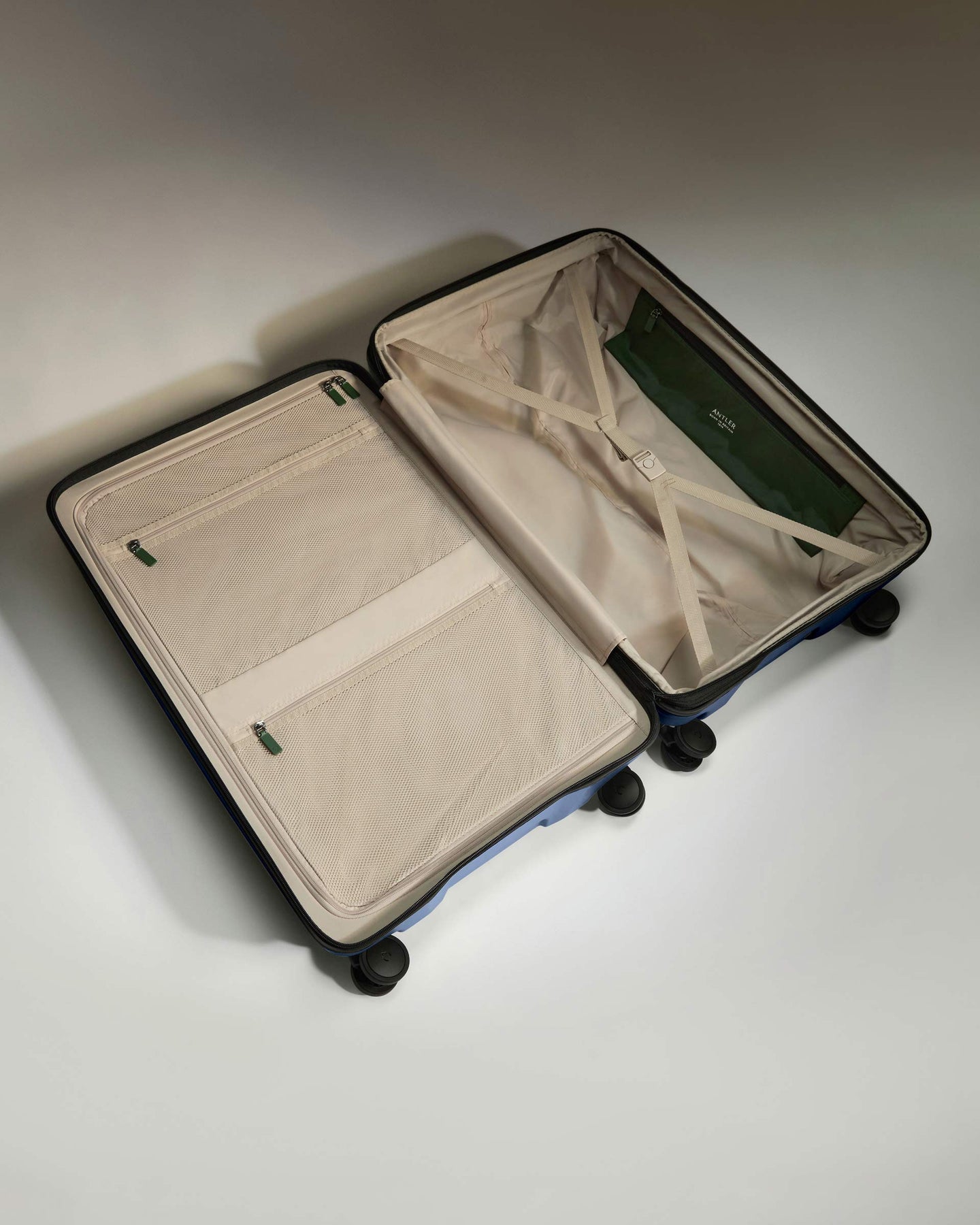 Large Luggage in Ocean Blue - Icon Stripe