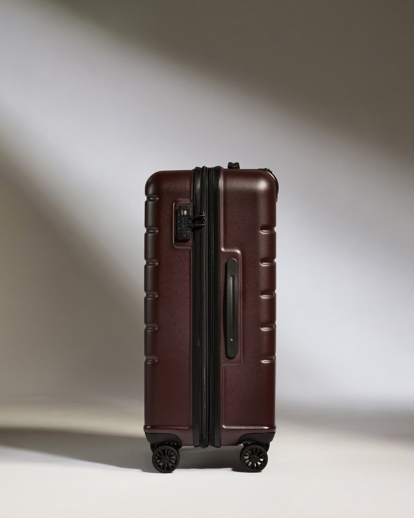 Medium Luggage in Cedar Brown - Logo