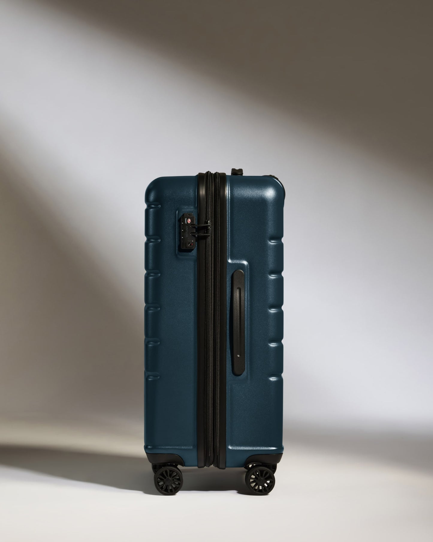 Medium Luggage in Mid Blue - Logo