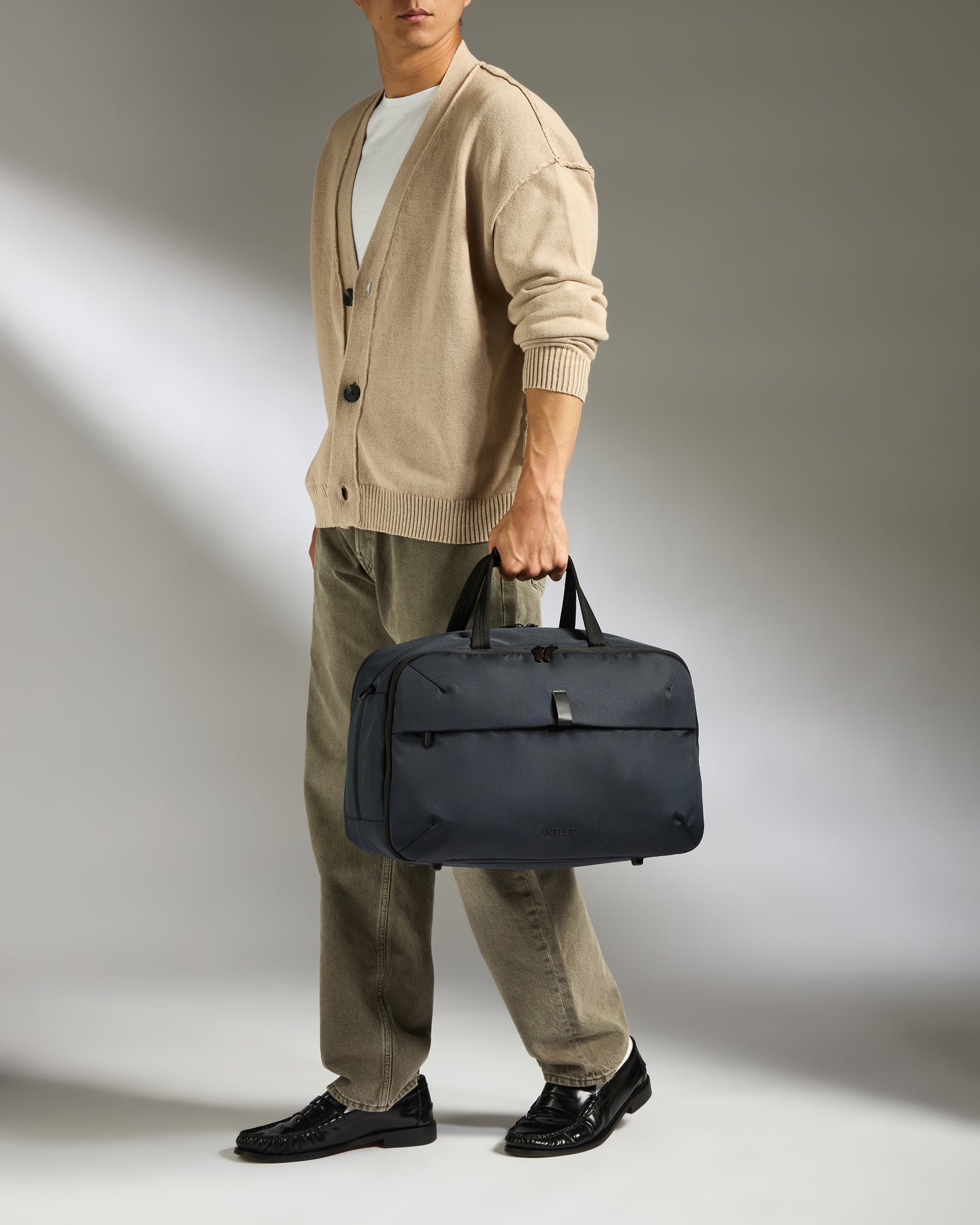 Overnight Bag in Navy - Urban Light