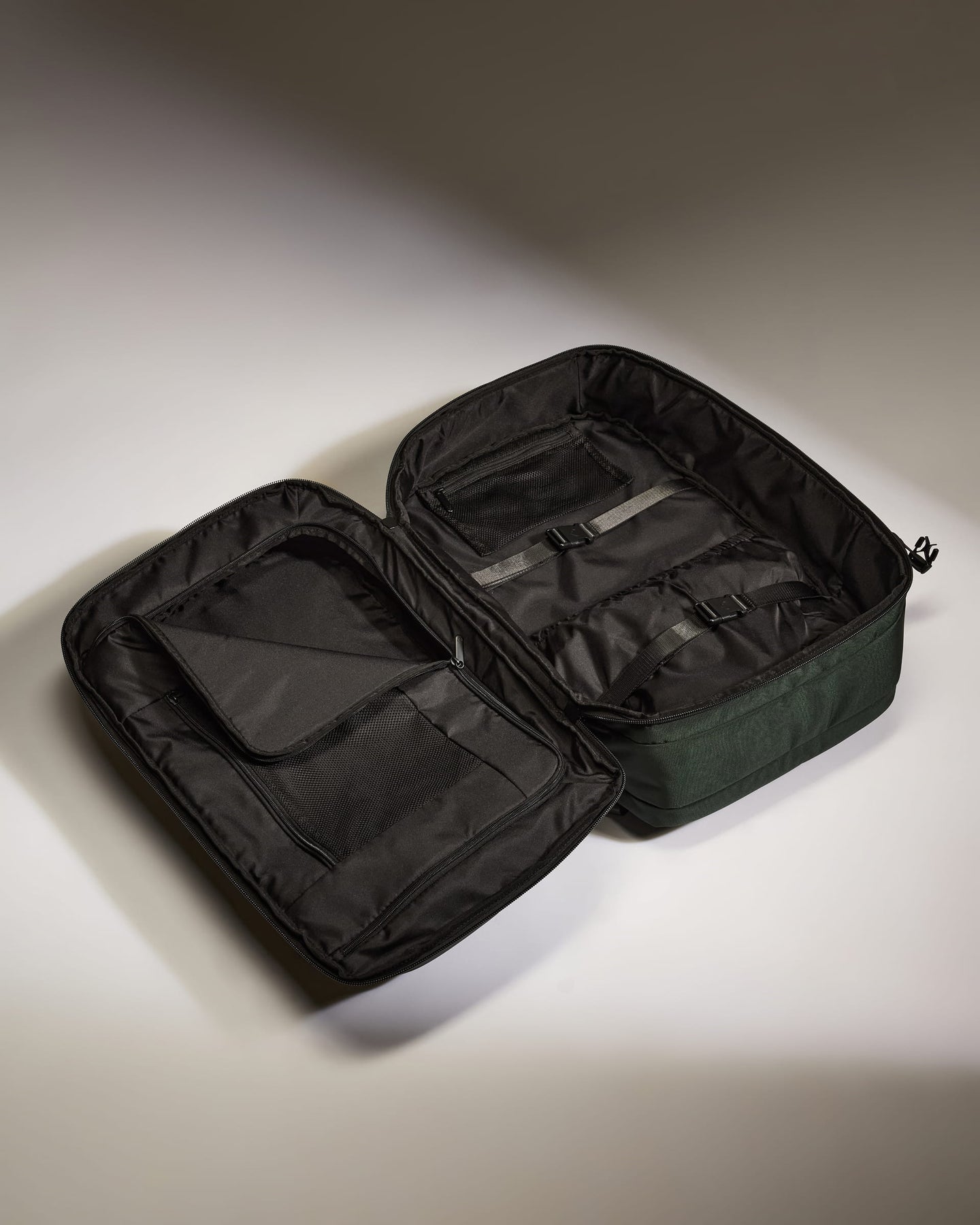 Discovery 60L Backpack in Dark Forest Green