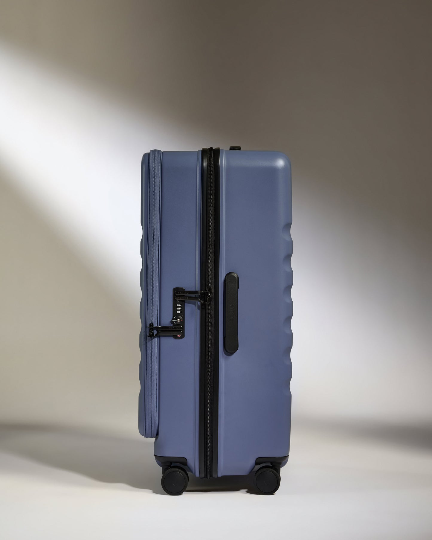 Dual Opening Large Luggage in Ocean Blue - Icon Stripe