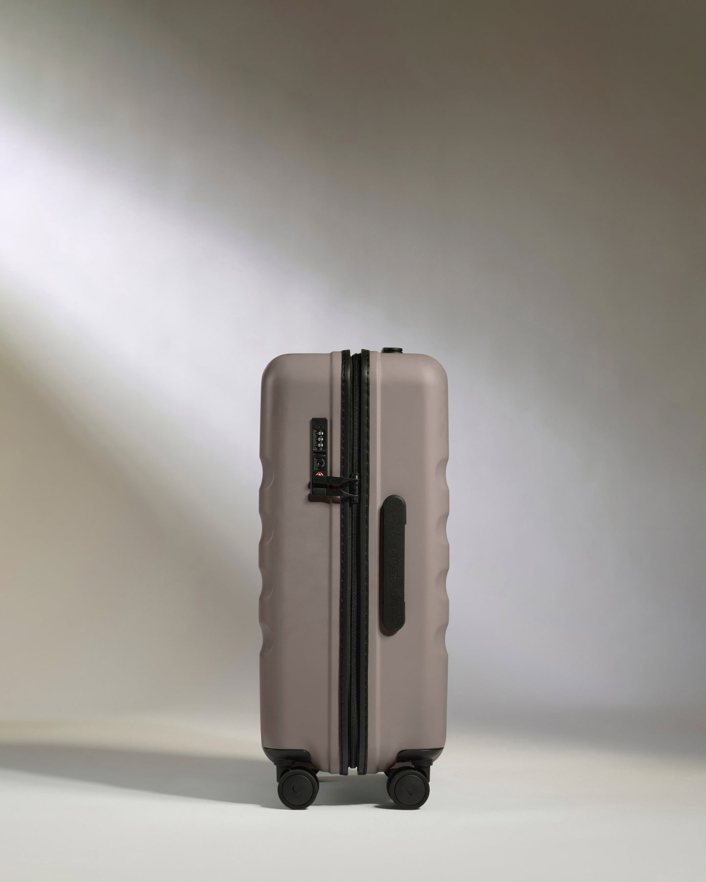 Large Carry-on Luggage in Pebble Grey - Icon Stripe