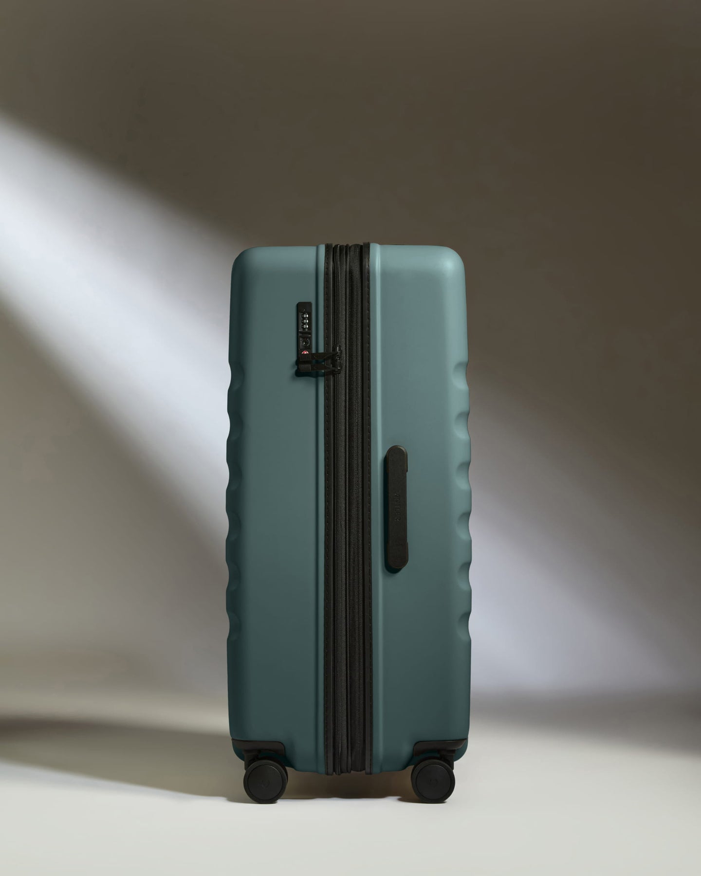 Large Luggage in Glade Blue - Icon Stripe