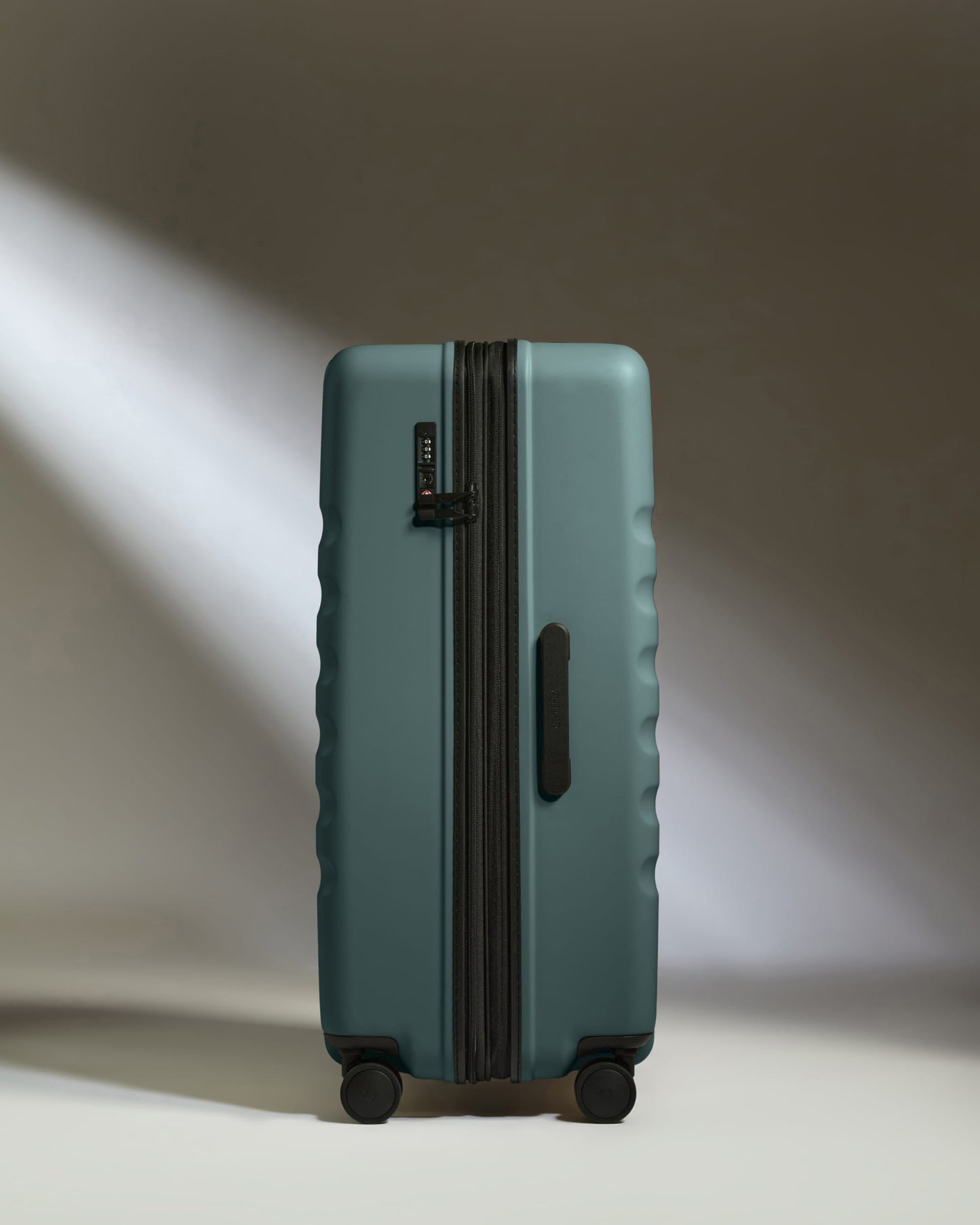 Large Luggage in Glade Blue - Icon Stripe
