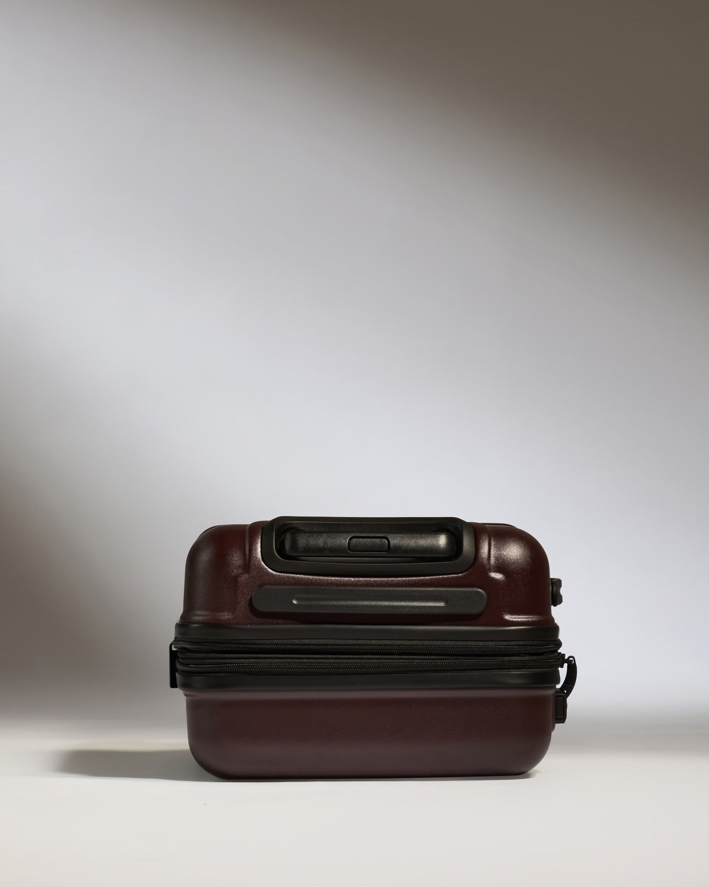 Medium Luggage in Cedar Brown - Logo