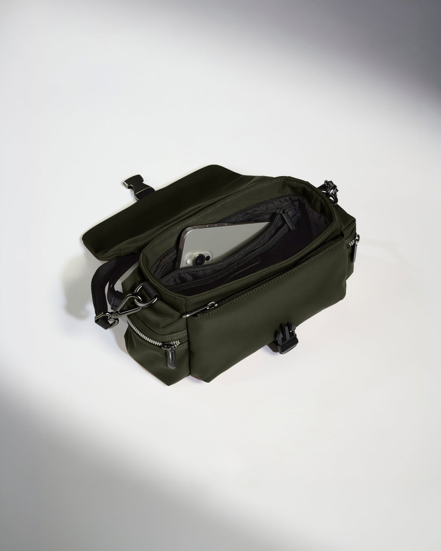 Icon Mini Messenger in Dark Khaki