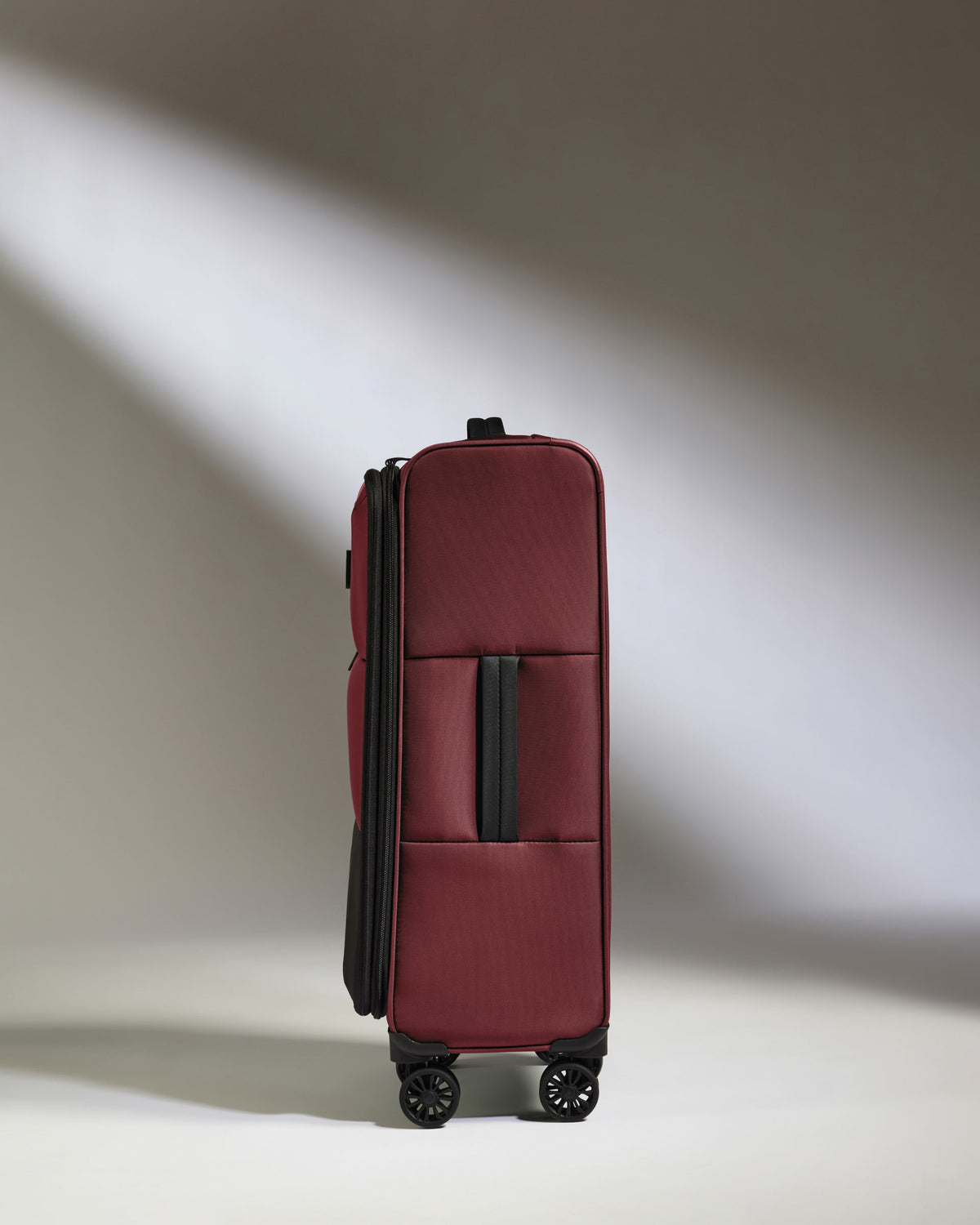 Lightest Medium Suitcase in Cedar - Soft Stripe 2.0