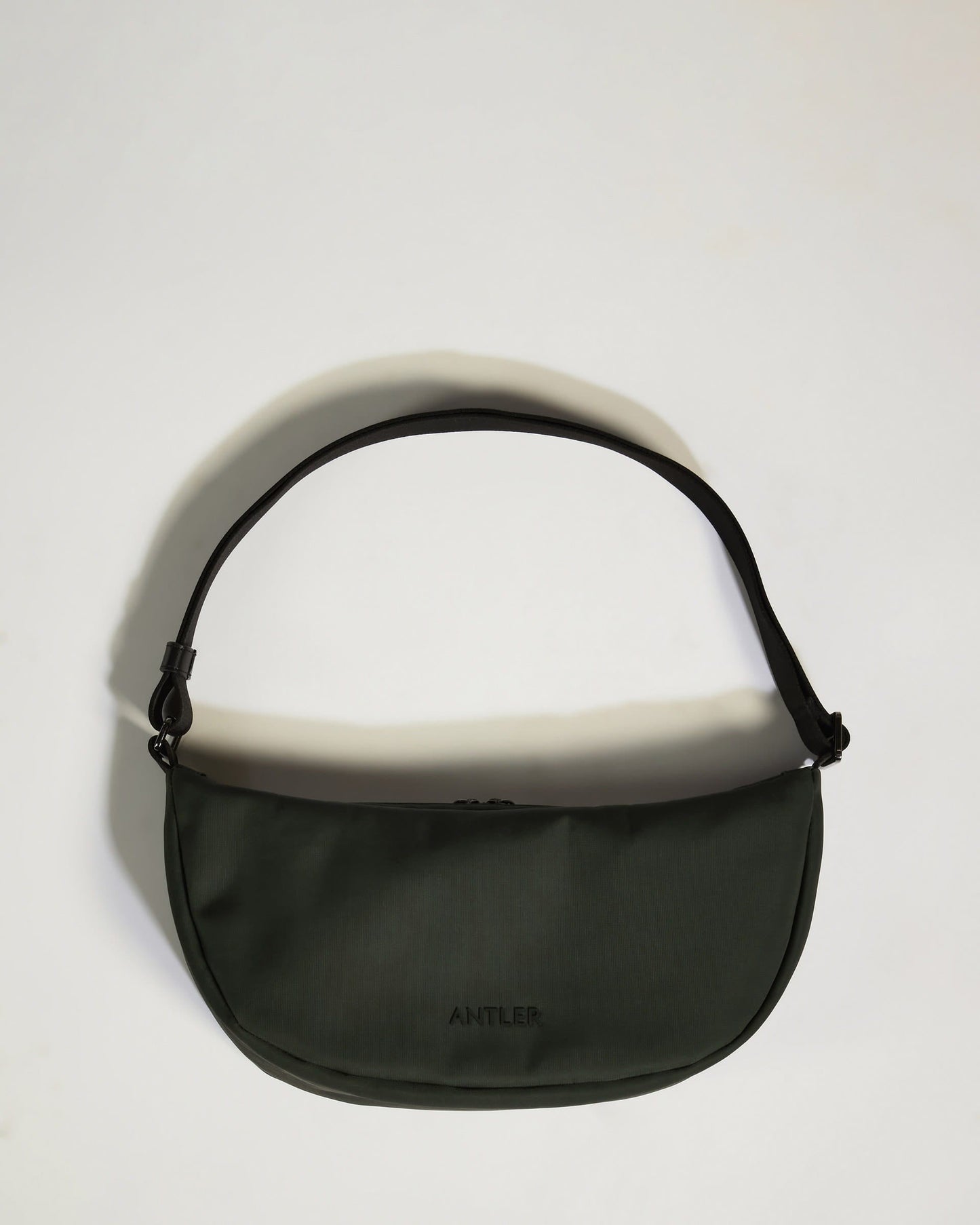 Icon Slingbag in Dark Khaki