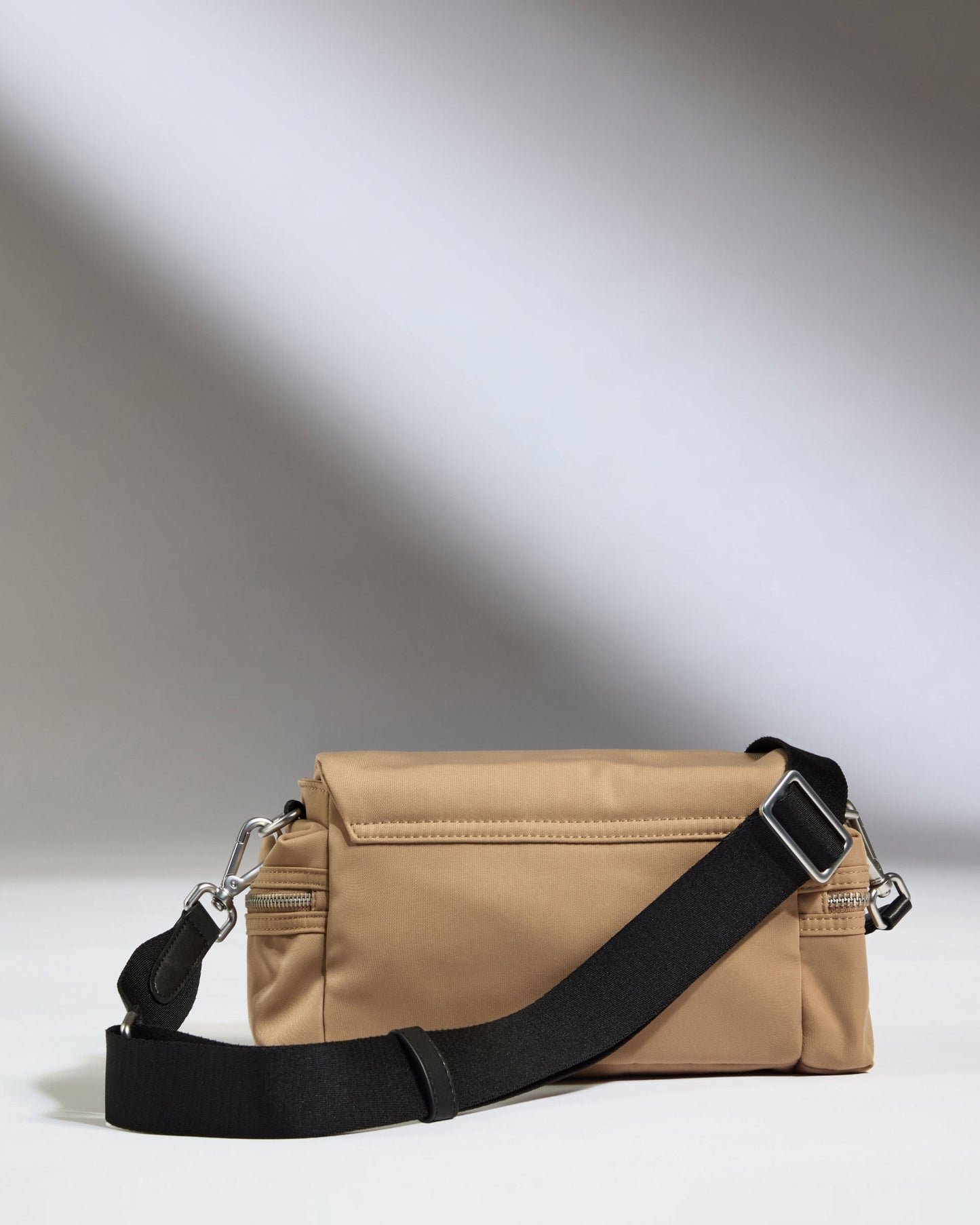 Icon Mini Messenger in Sand