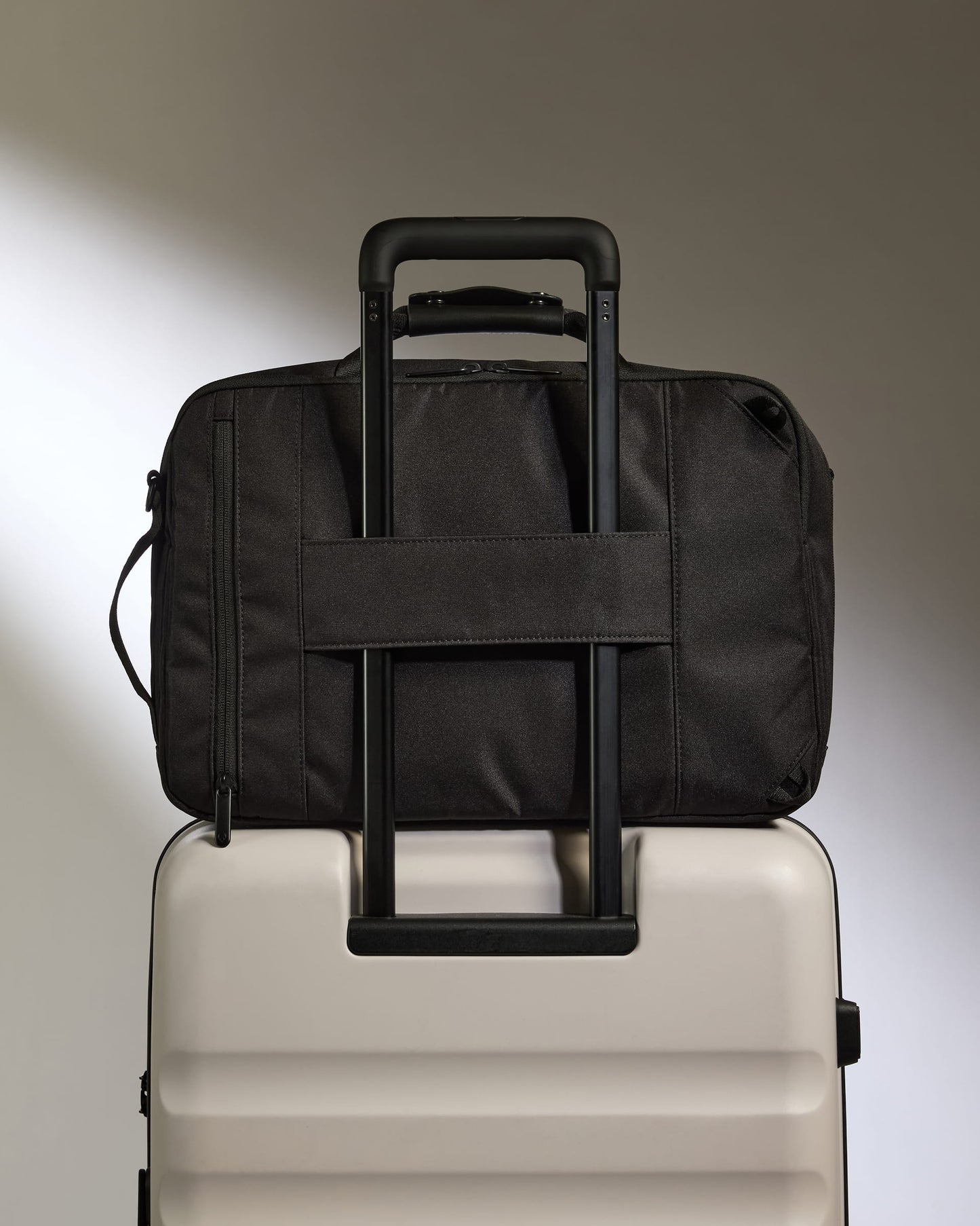 Messenger Bag in Black - Urban Light