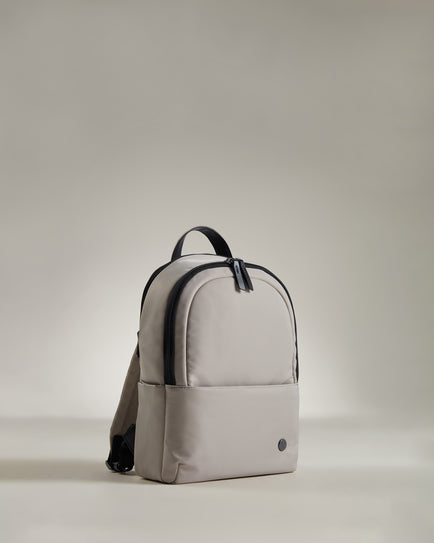 Chelsea daypack in taupe