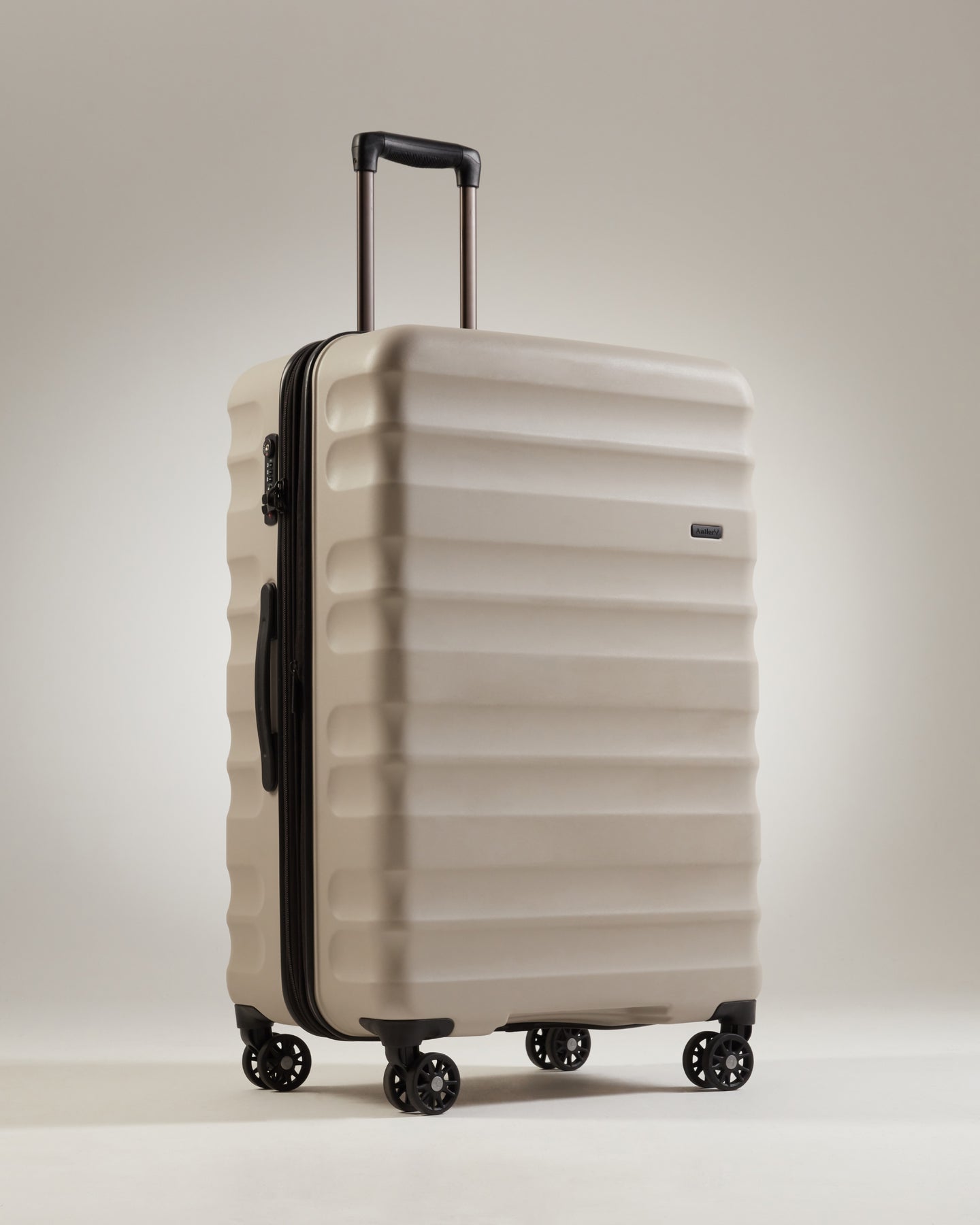 Large Suitcase in Taupe - Clifton