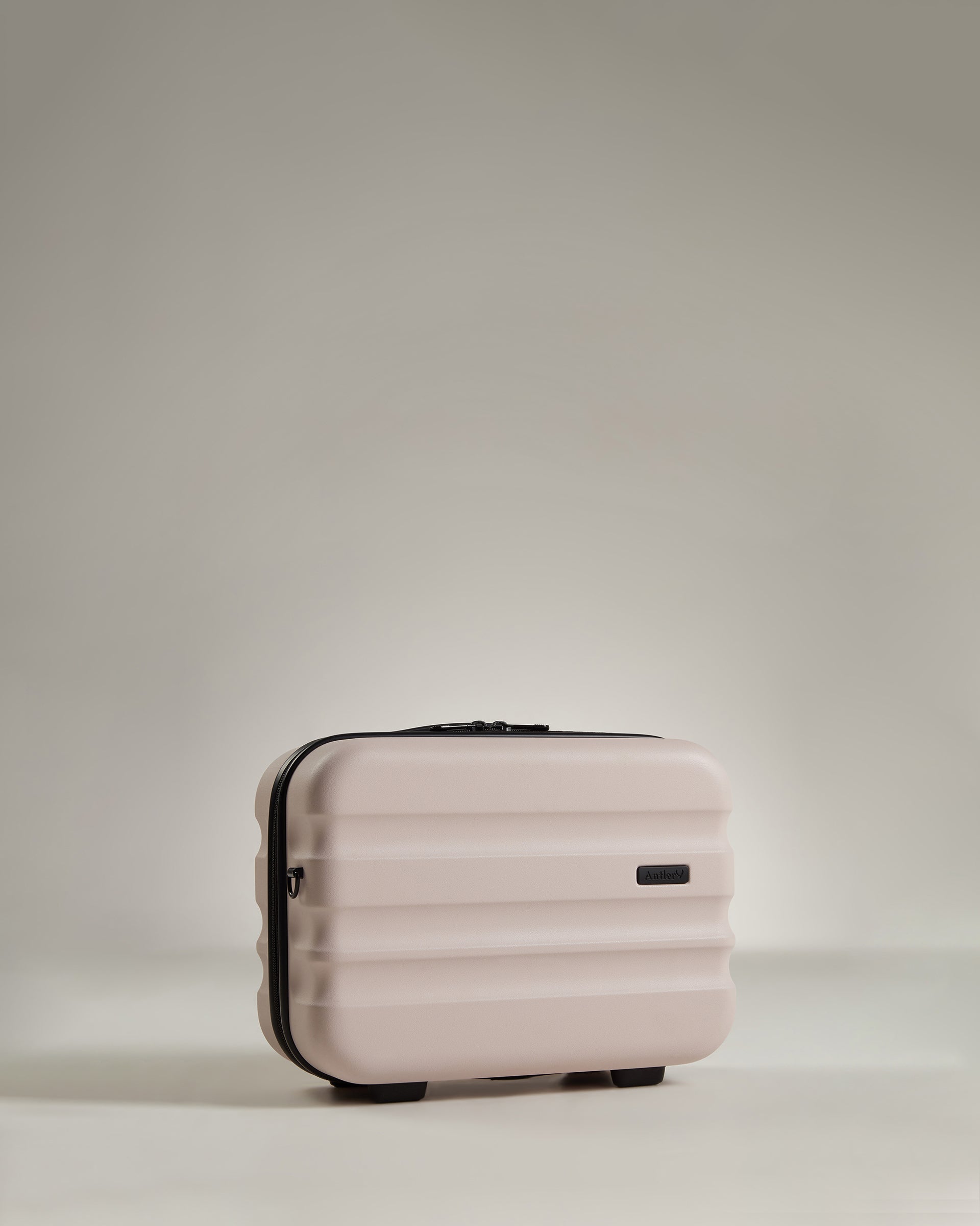 Suitcase with matching vanity case outlet