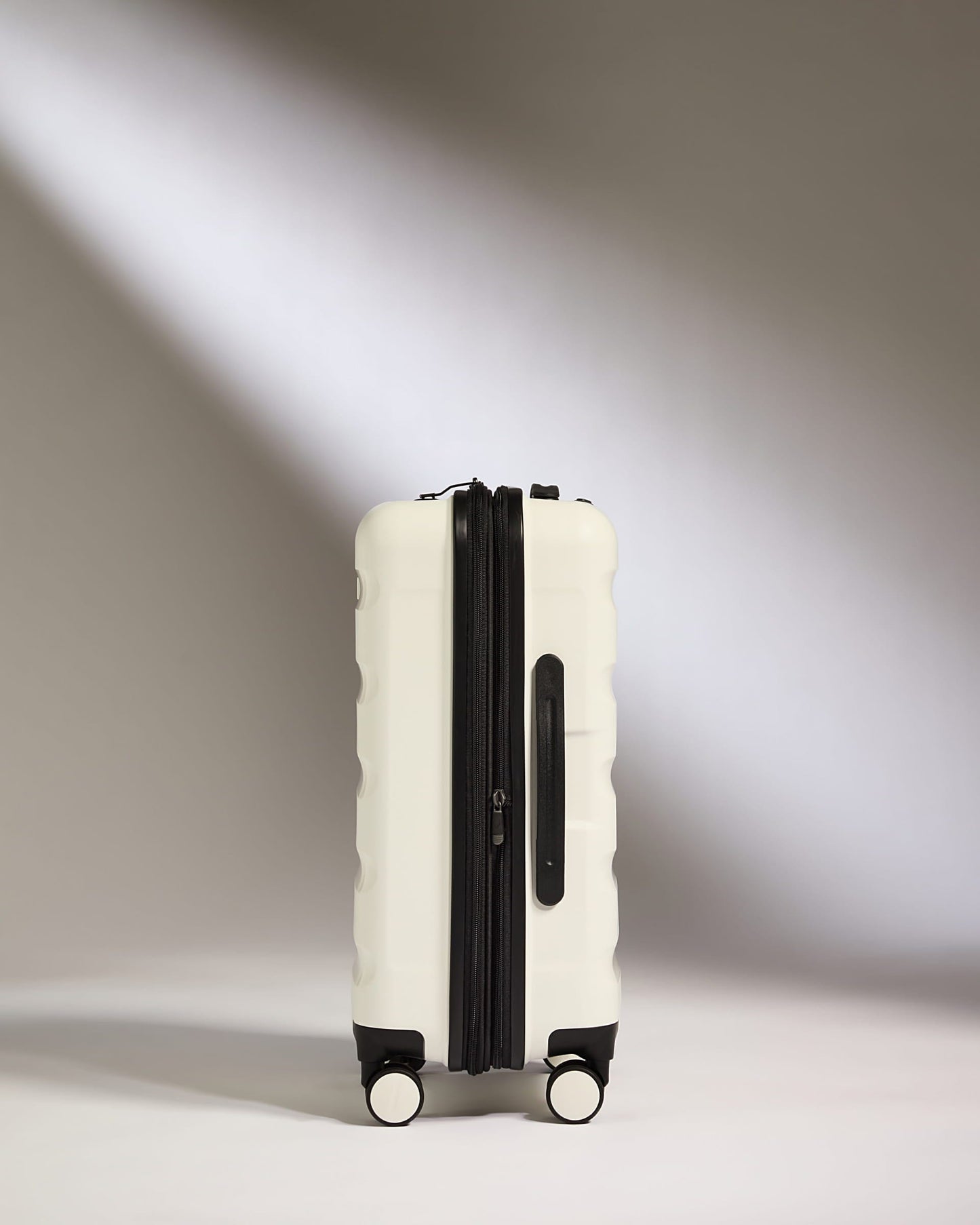 Antler Luggage -  Expandable Cabin Suitcase in White - Logo Stripe - Hard Suitcase - Expander Cabin Expandable Cabin Suitcase White - Logo Stripe | Lightweight Hard Shell Luggage