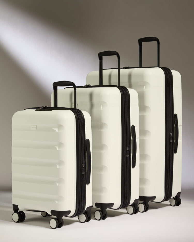 Antler Luggage -  Expandable Cabin Suitcase Set in White - Logo Stripe - Hard Suitcase - Expander Cabin Set Expander Cabin Suitcase Set of 3 Black - Logo Stripe | Lightweight Hard Shell Luggage