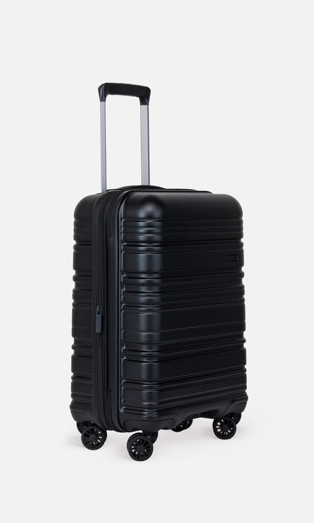 Holcombe cabin in black
