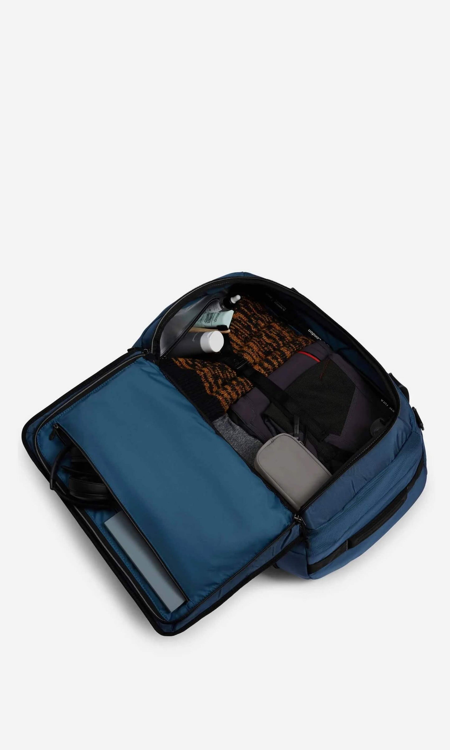 Bamburgh cabin duffel in navy