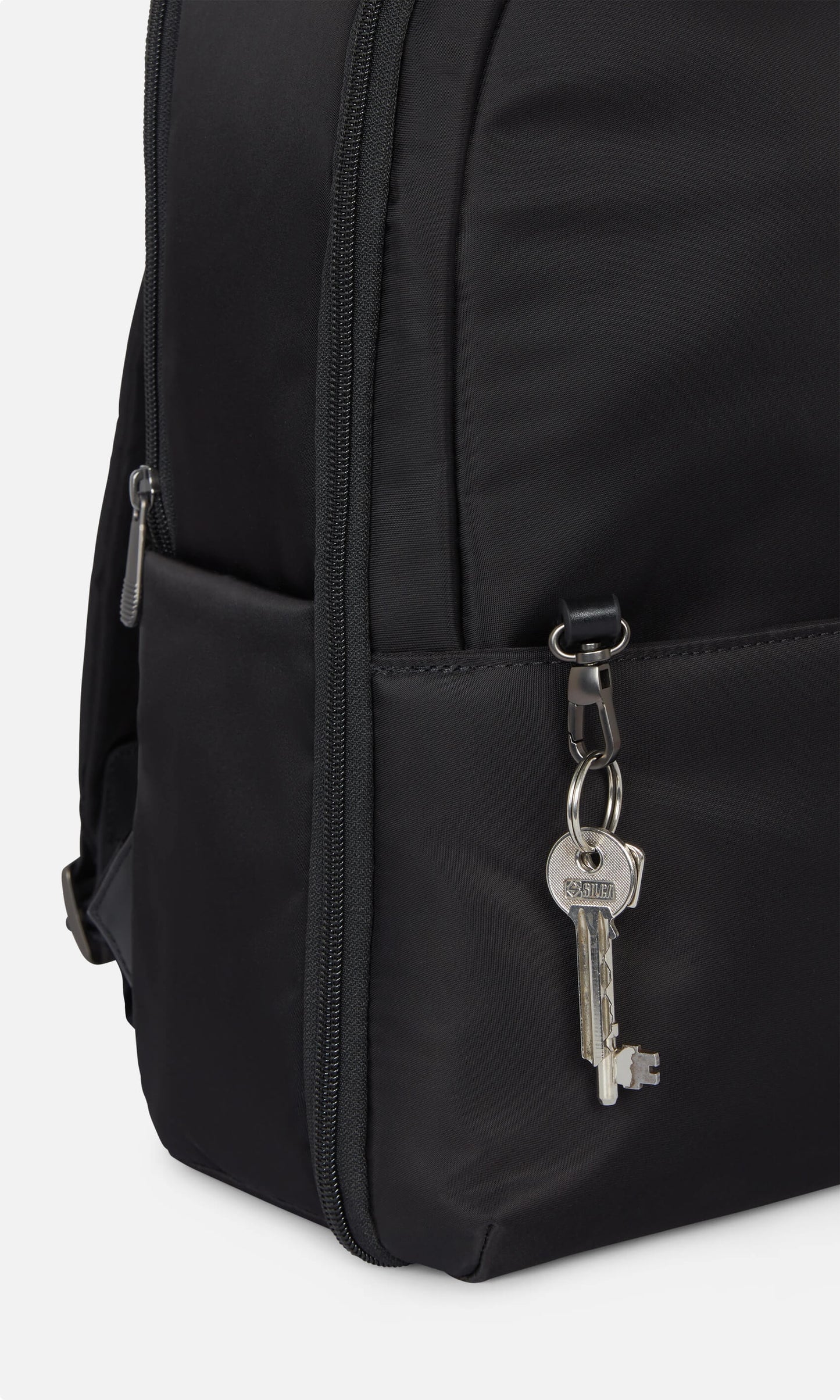 Chelsea Backpack in Black