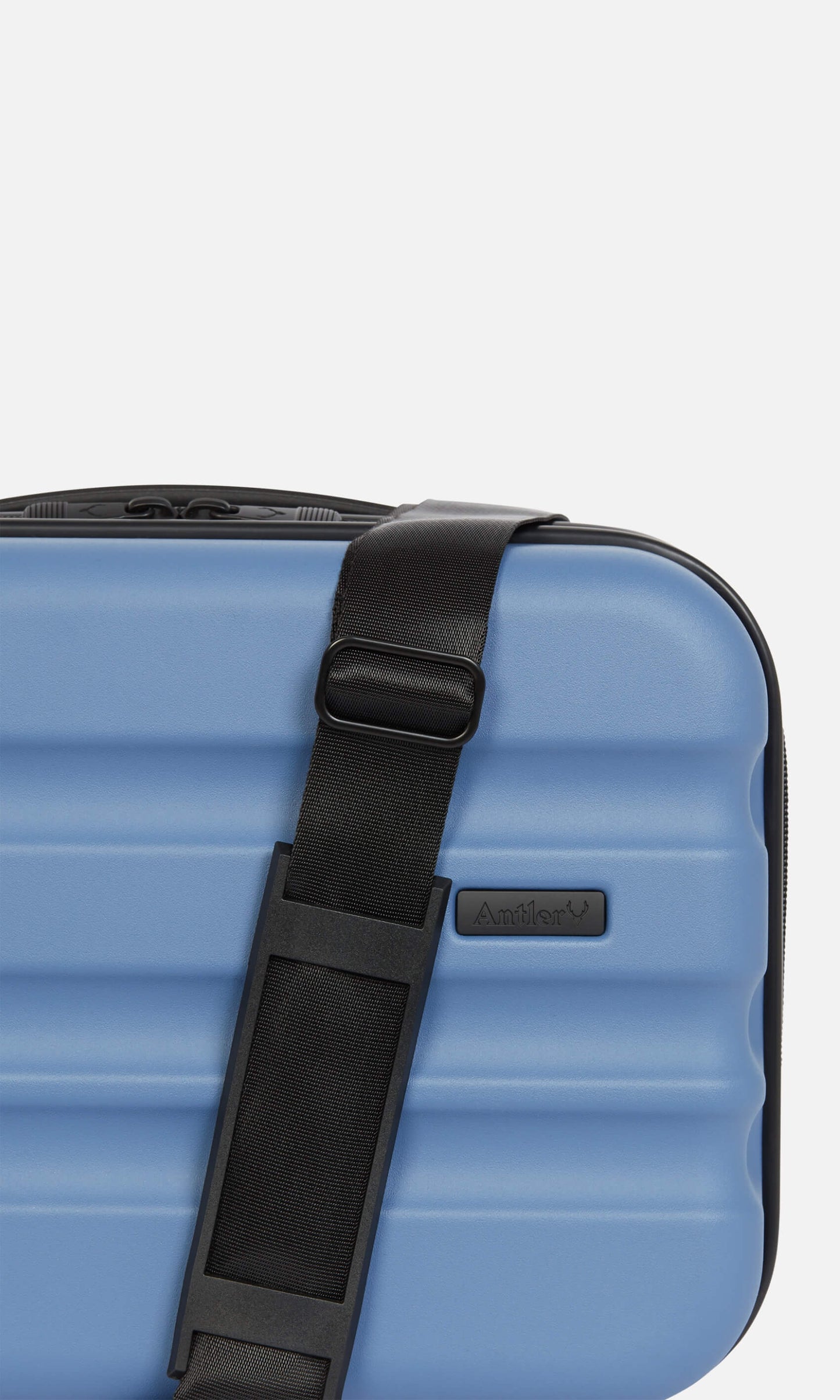 Clifton vanity case in azure