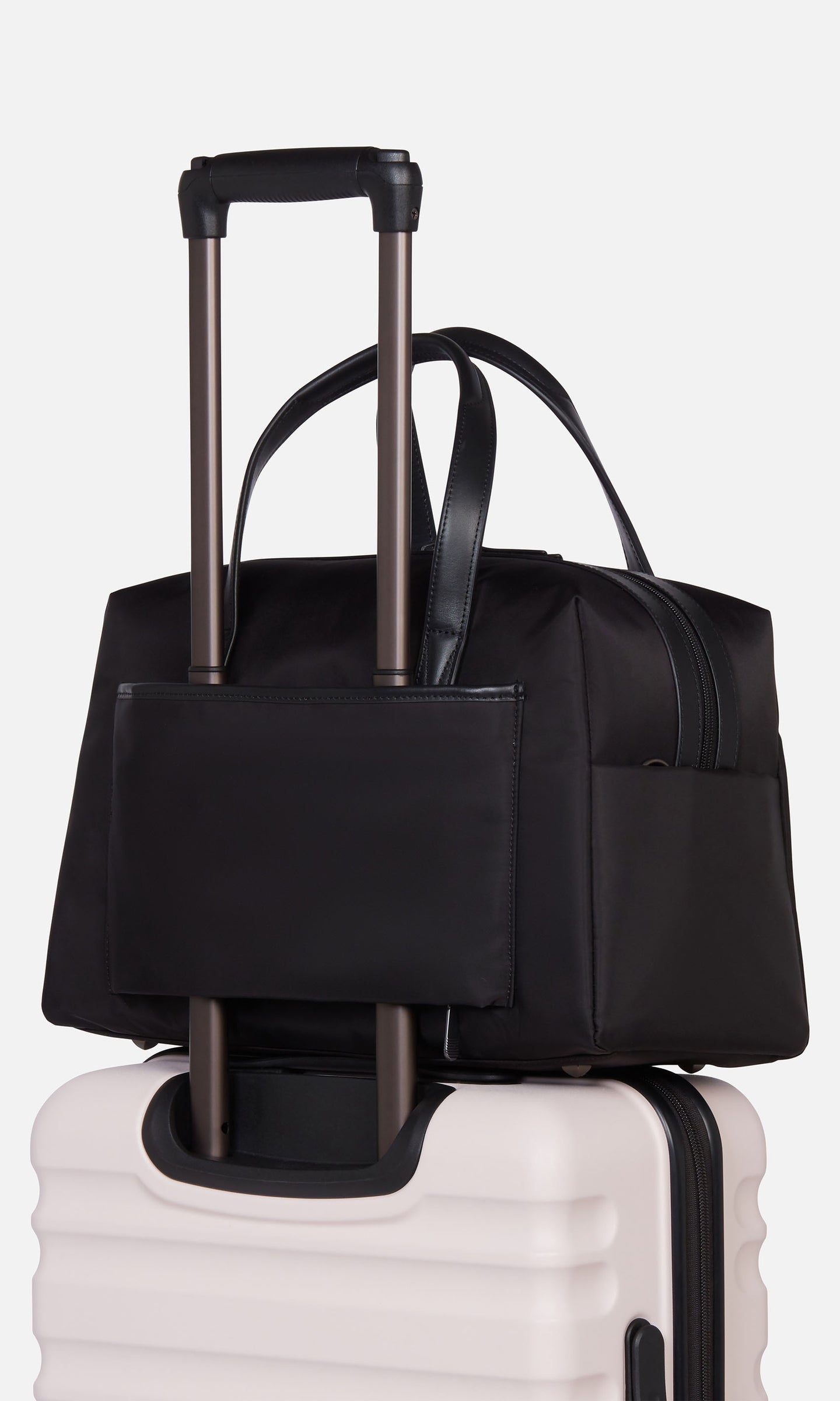 Chelsea Overnight Bag in Black
