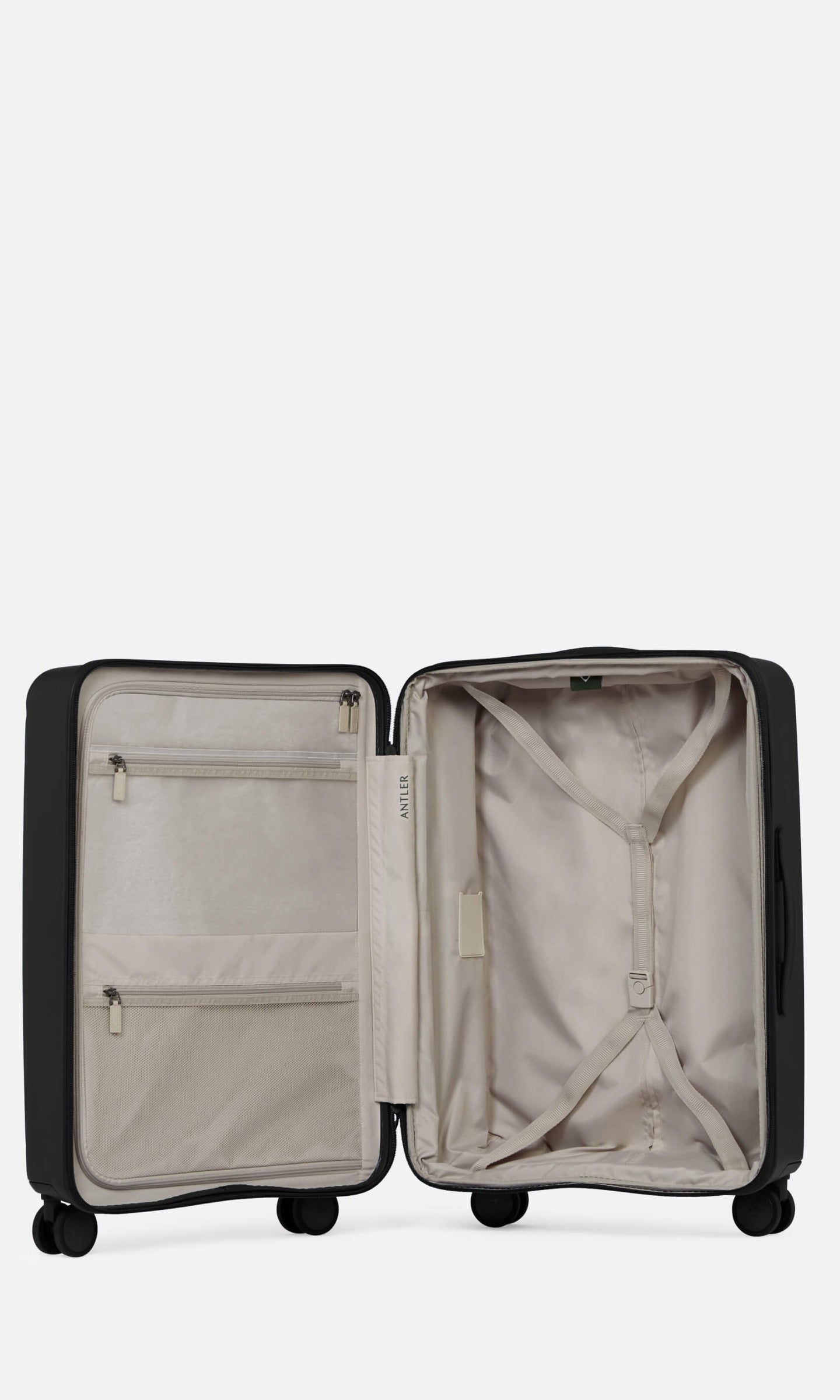 Medium Suitcase in Midnight Black - Stamford 2.0