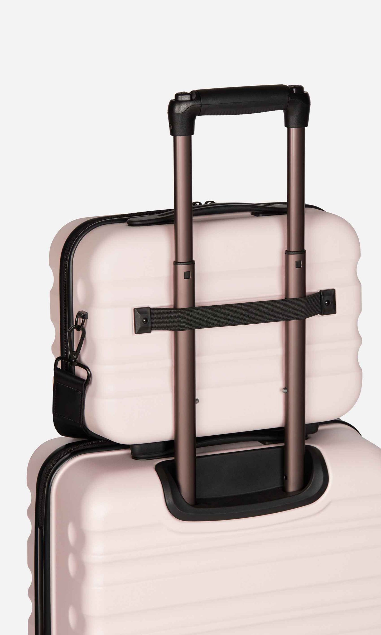 Clifton vanity case in blush